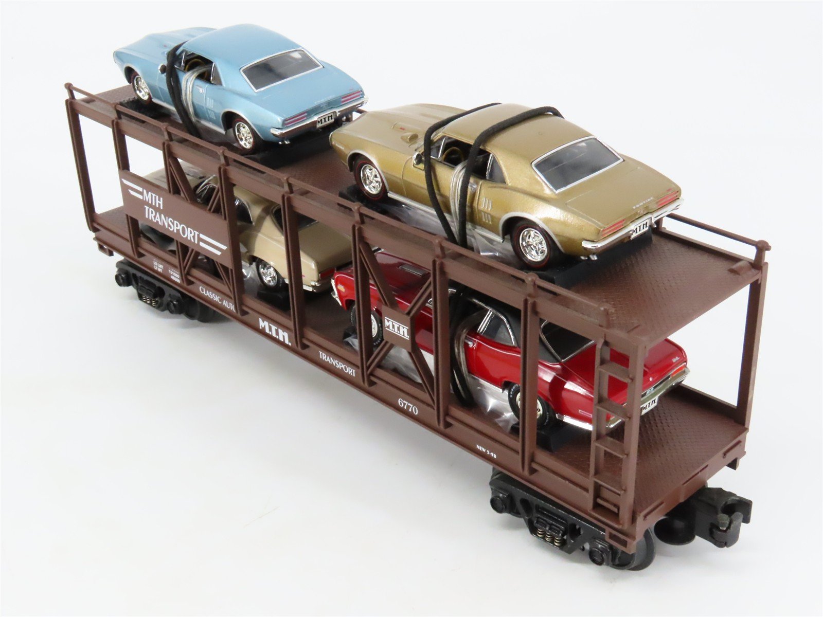 O27 3-Rail MTH RailKing 30-7638 Auto Carrier #6770 w/ Ertl 67 Firebird & 70 Nova
