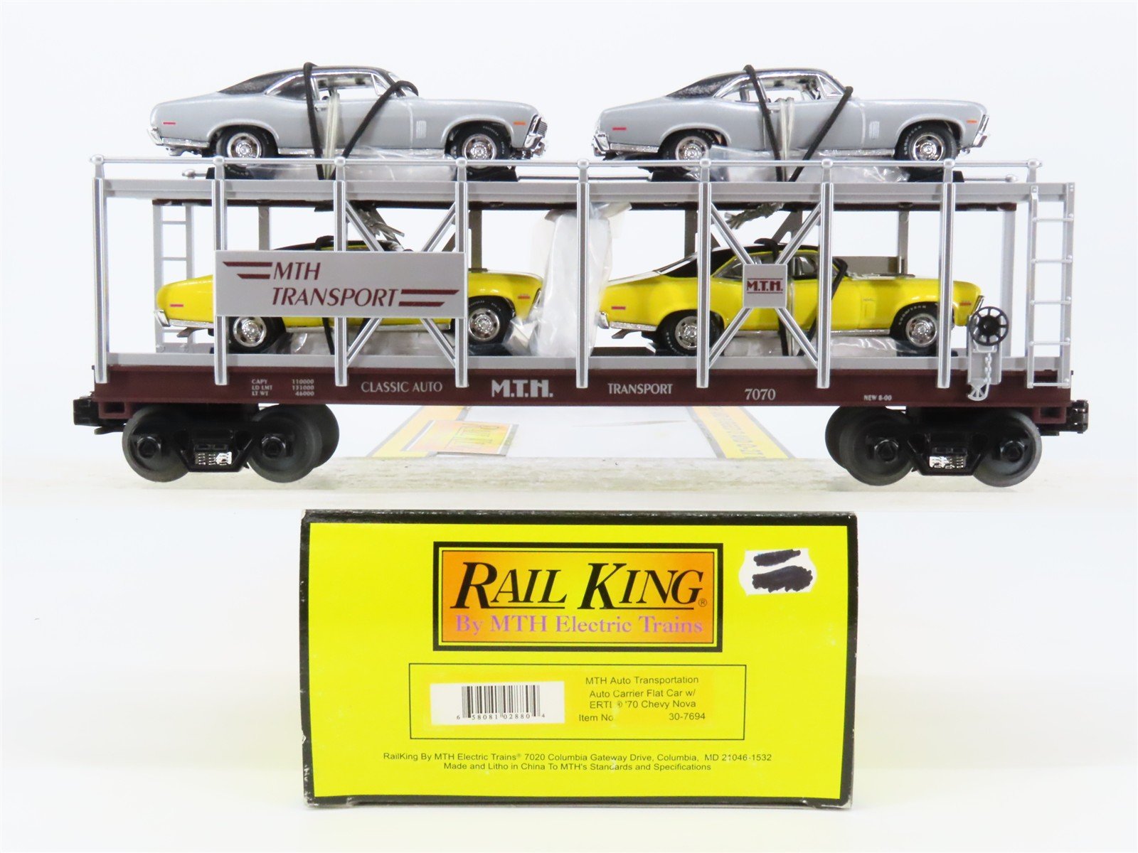 O27 3-Rail MTH RailKing 30-7694 Auto Carrier #7070 w/ Ertl '70 Chevy Novas