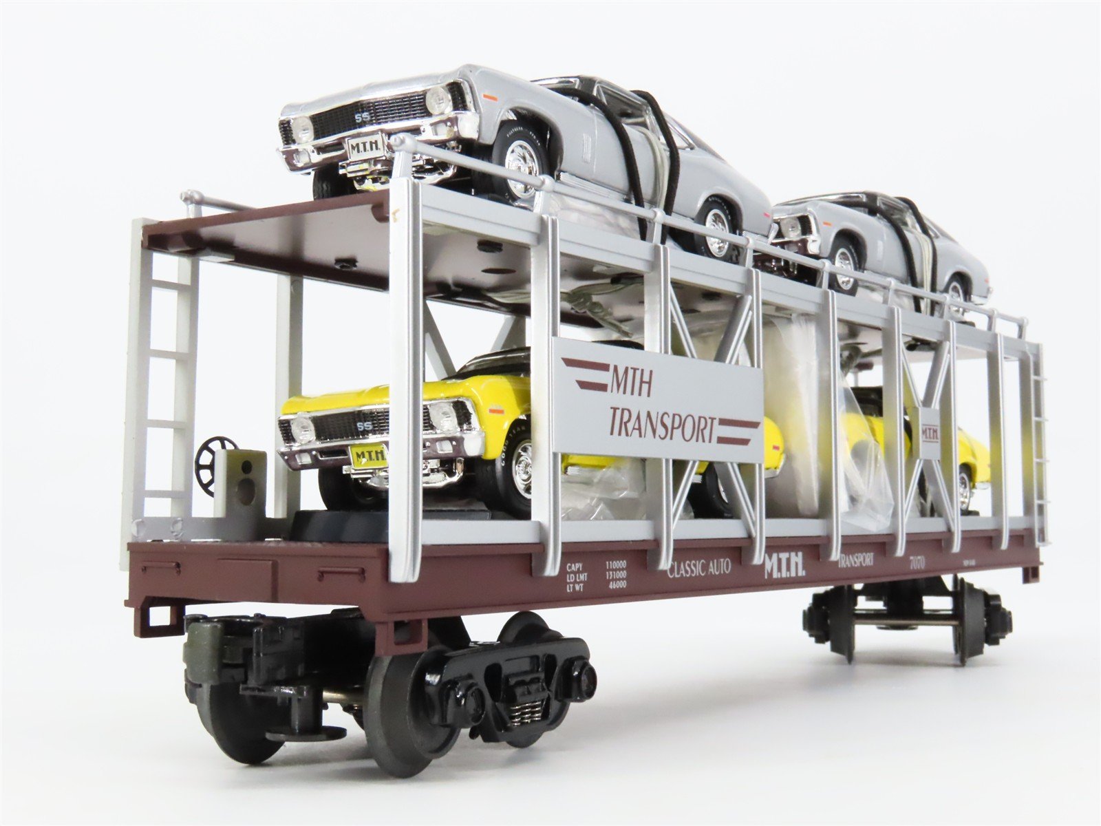 O27 3-Rail MTH RailKing 30-7694 Auto Carrier #7070 w/ Ertl '70 Chevy Novas