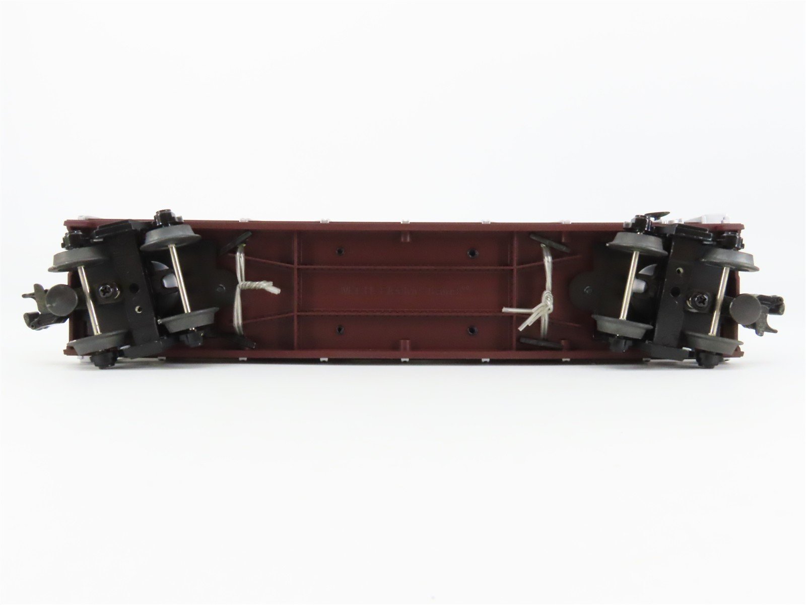 O27 3-Rail MTH RailKing 30-7694 Auto Carrier #7070 w/ Ertl '70 Chevy Novas