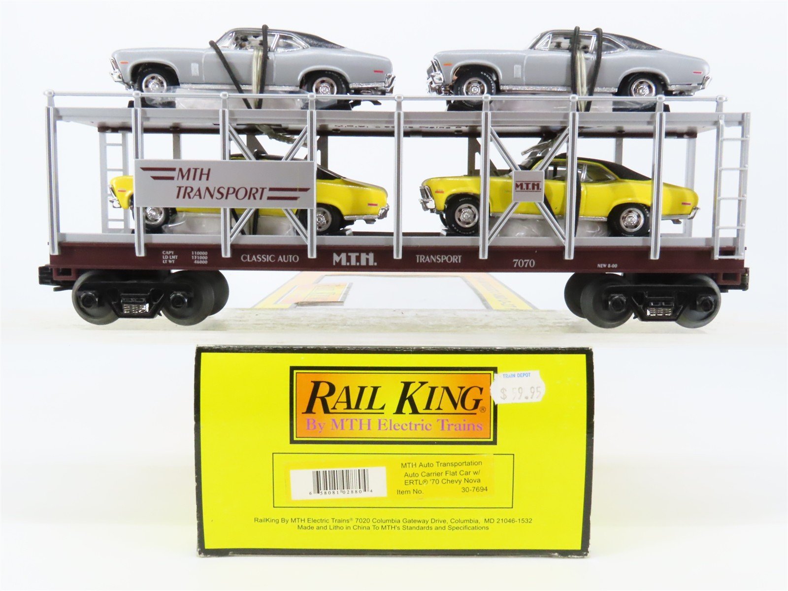 O27 3-Rail MTH RailKing 30-7694 Auto Carrier #7070 w/ Ertl '70 Chevy Novas