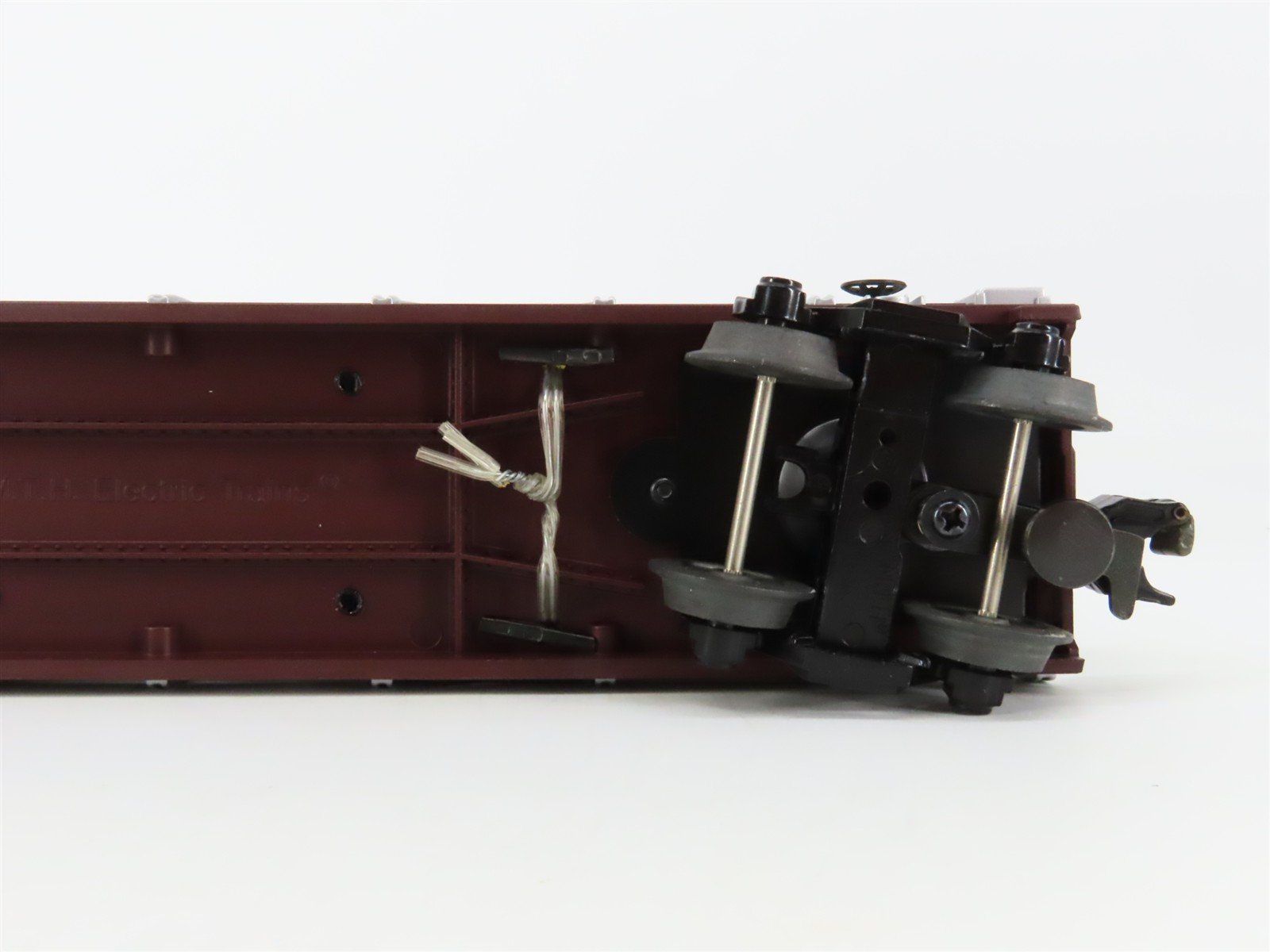 O27 3-Rail MTH RailKing 30-7694 Auto Carrier #7070 w/ Ertl '70 Chevy Novas