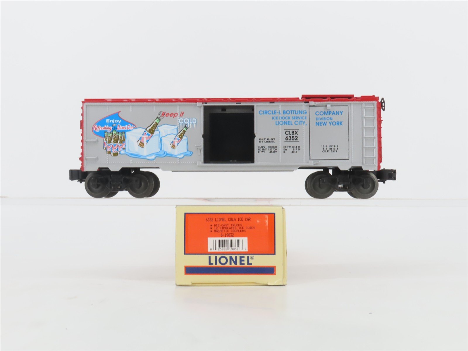 O Gauge 3-Rail Lionel 6-19832 Cola Ice Reefer Car w/Ice Loads