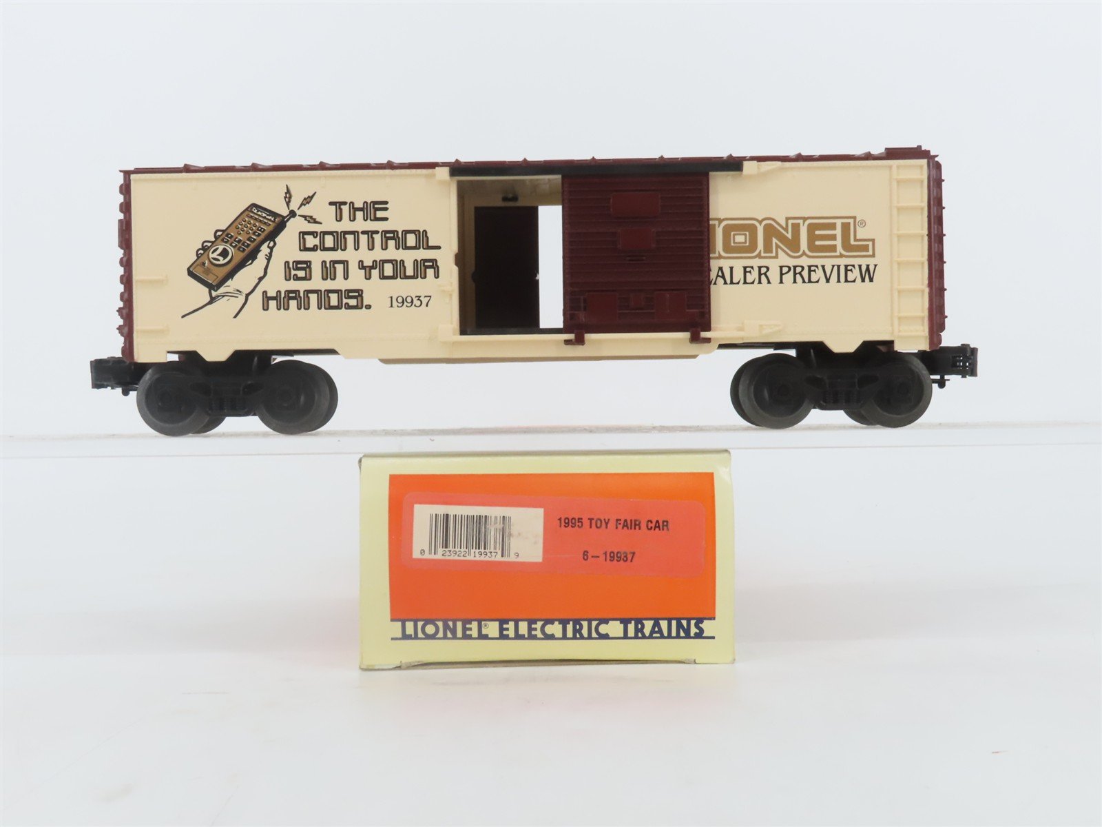 O Gauge 3-Rail Lionel 6-19937 1995 Toy Fair Boxcar #19937