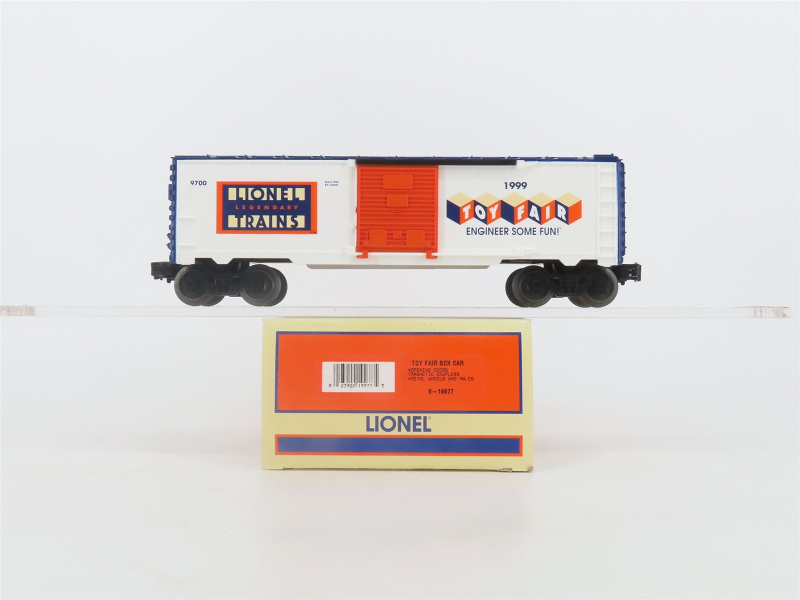 O Gauge 3-Rail Lionel 6-19977 1999 Toy Fair Boxcar #9700