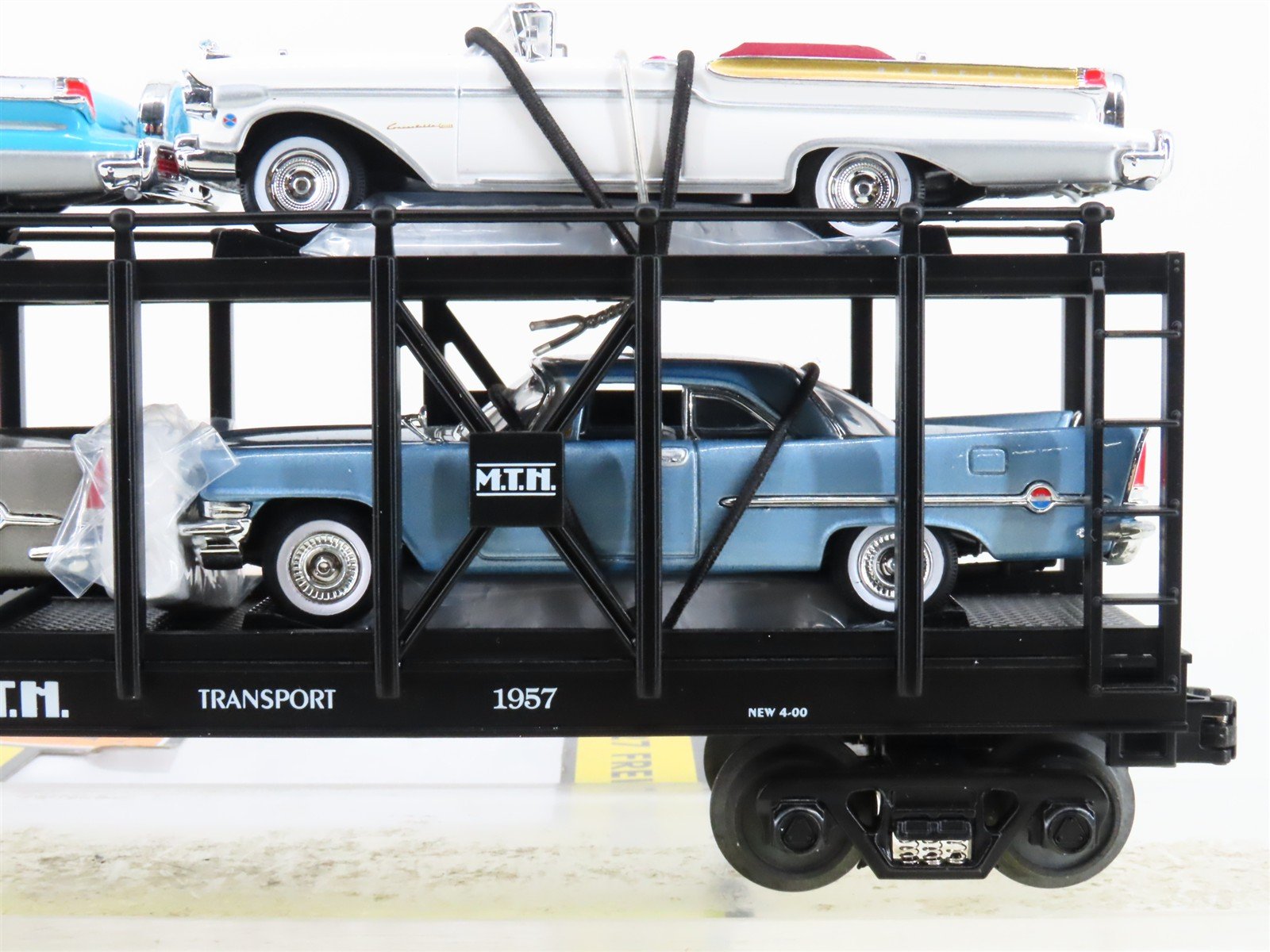 O 3-Rail MTH Rail King 30-7676 Auto Carrier #1957 w/ERTL Chrysler & Mercury Cars