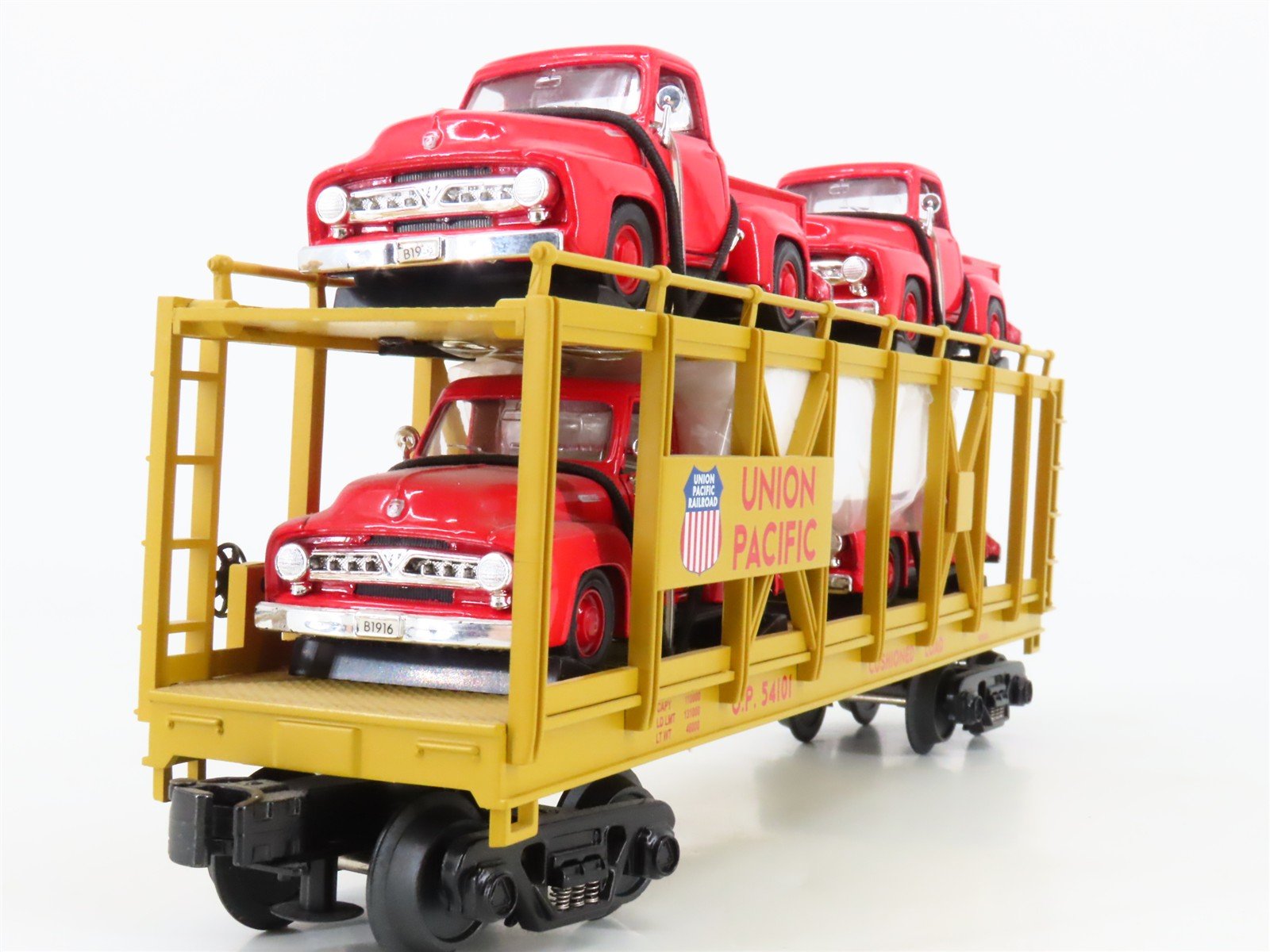 O Gauge 3-Rail MTH 30-76065 UP Auto Carrier #54101 w/55' Ford Pickup Trucks