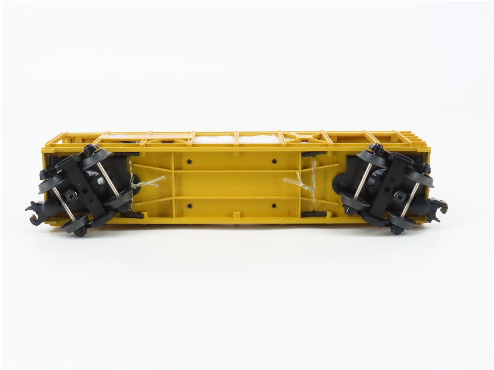 O Gauge 3-Rail MTH 30-76065 UP Auto Carrier #54101 w/55' Ford Pickup Trucks