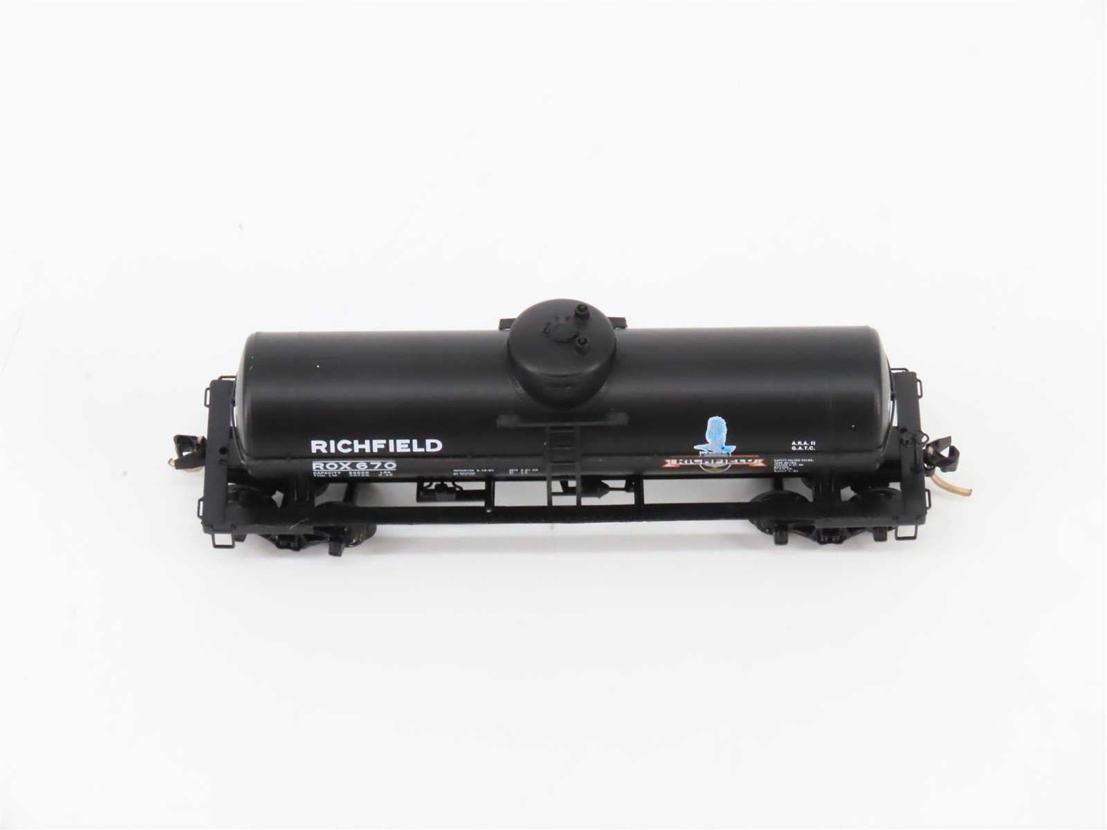 N Scale Micro-Trains MTL 65430 ROX Richfield Oil 39' Single Dome Tank Car #670