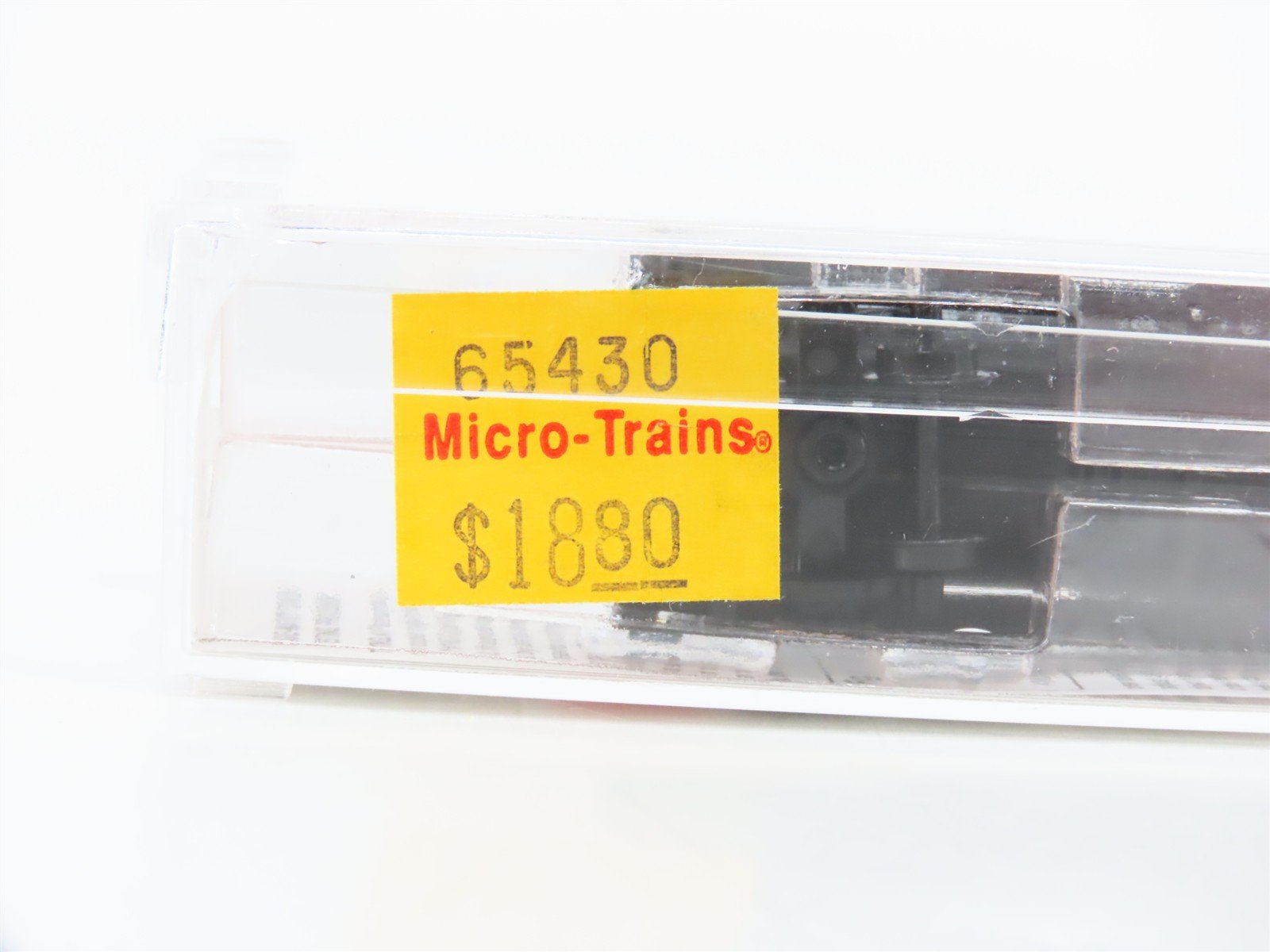 N Scale Micro-Trains MTL 65430 ROX Richfield Oil 39' Single Dome Tank Car #670