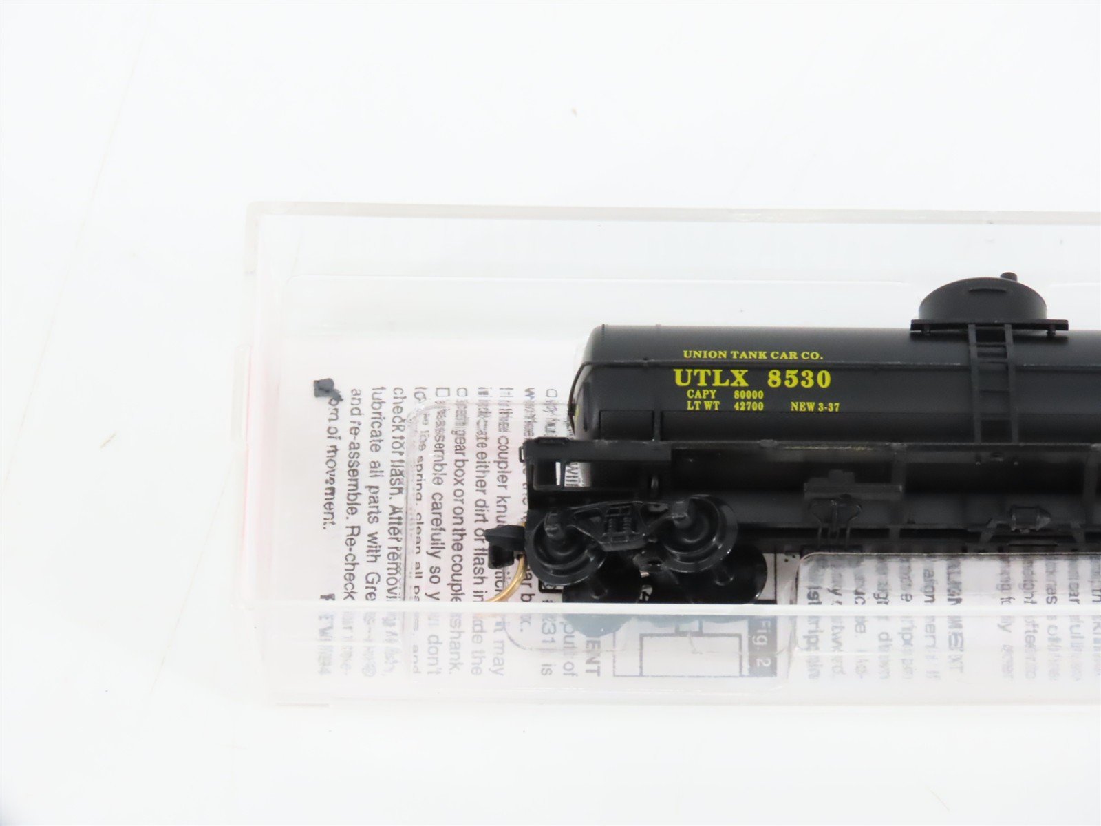 N Scale Micro-Trains MTL 65060 UTLX Union 39' Single Dome Tank Car #8530