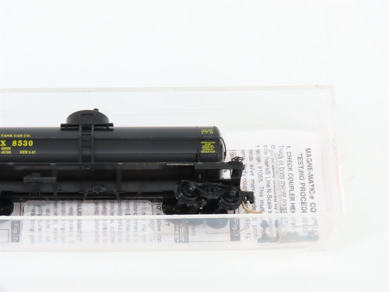 N Scale Micro-Trains MTL 65060 UTLX Union 39' Single Dome Tank Car #8530