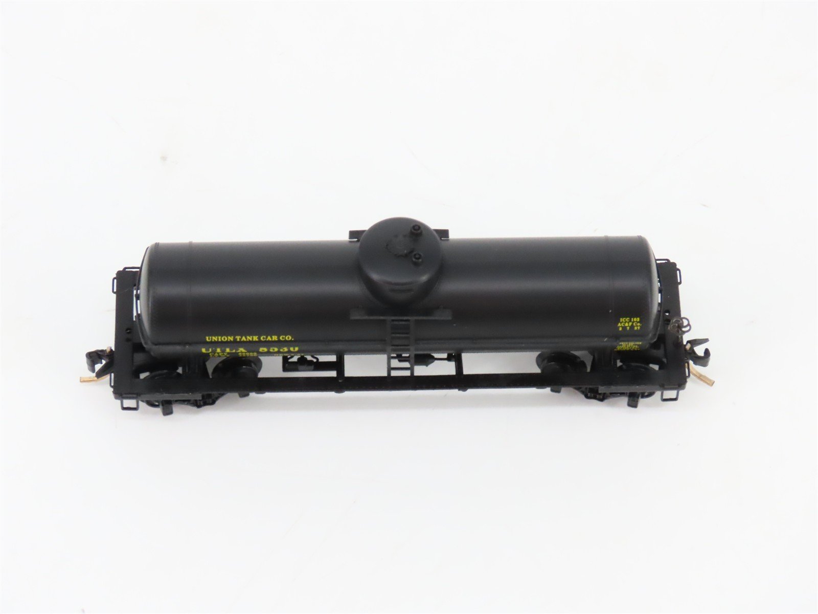 N Scale Micro-Trains MTL 65060 UTLX Union 39' Single Dome Tank Car #8530