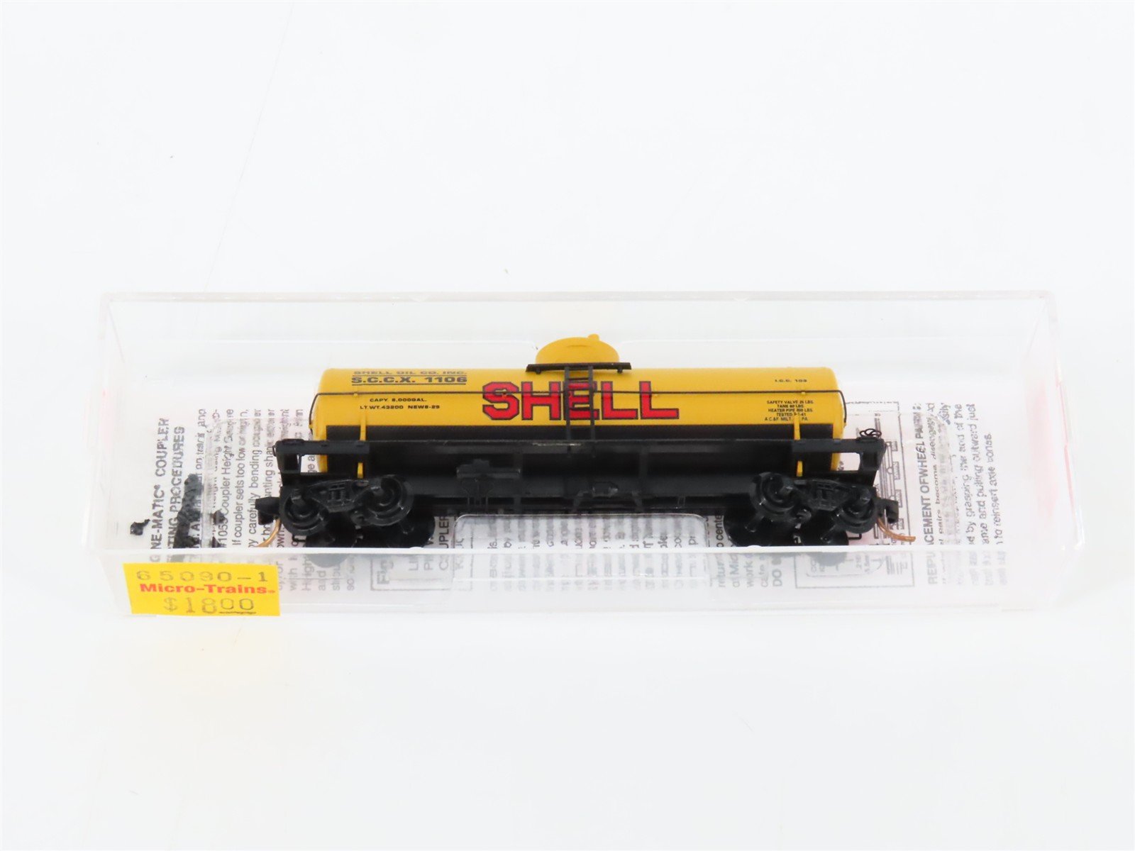 N Scale Micro-Trains MTL 65090/1 SCCX Shell Oil 39' Single Dome Tank Car #1106