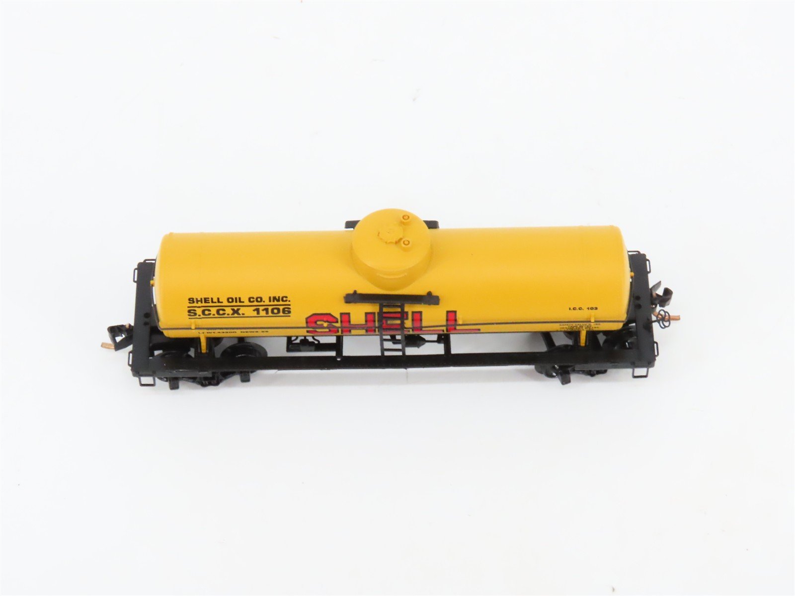 N Scale Micro-Trains MTL 65090/1 SCCX Shell Oil 39' Single Dome Tank Car #1106