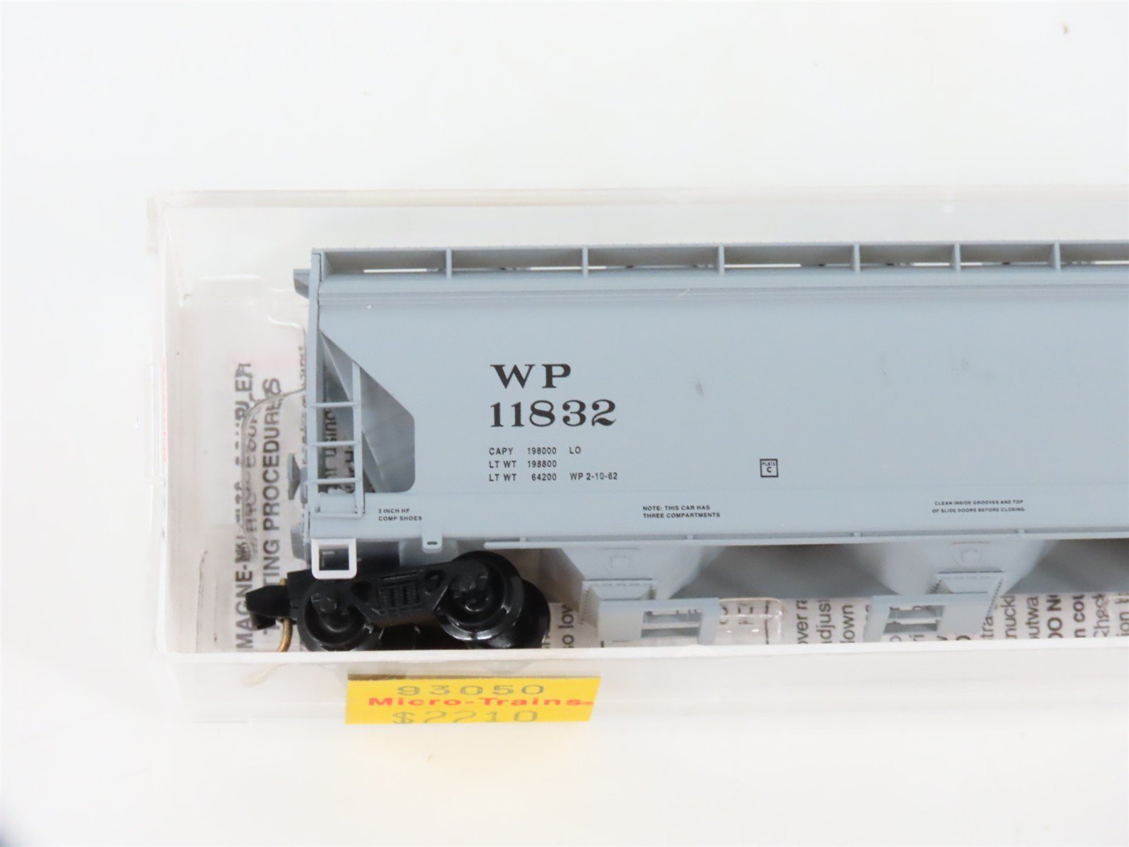 N Scale Micro-Trains MTL 93050 WP Western Pacific 3-Bay Covered Hopper #11832