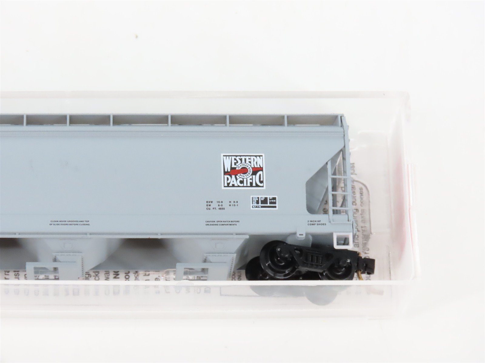 N Scale Micro-Trains MTL 93050 WP Western Pacific 3-Bay Covered Hopper #11832