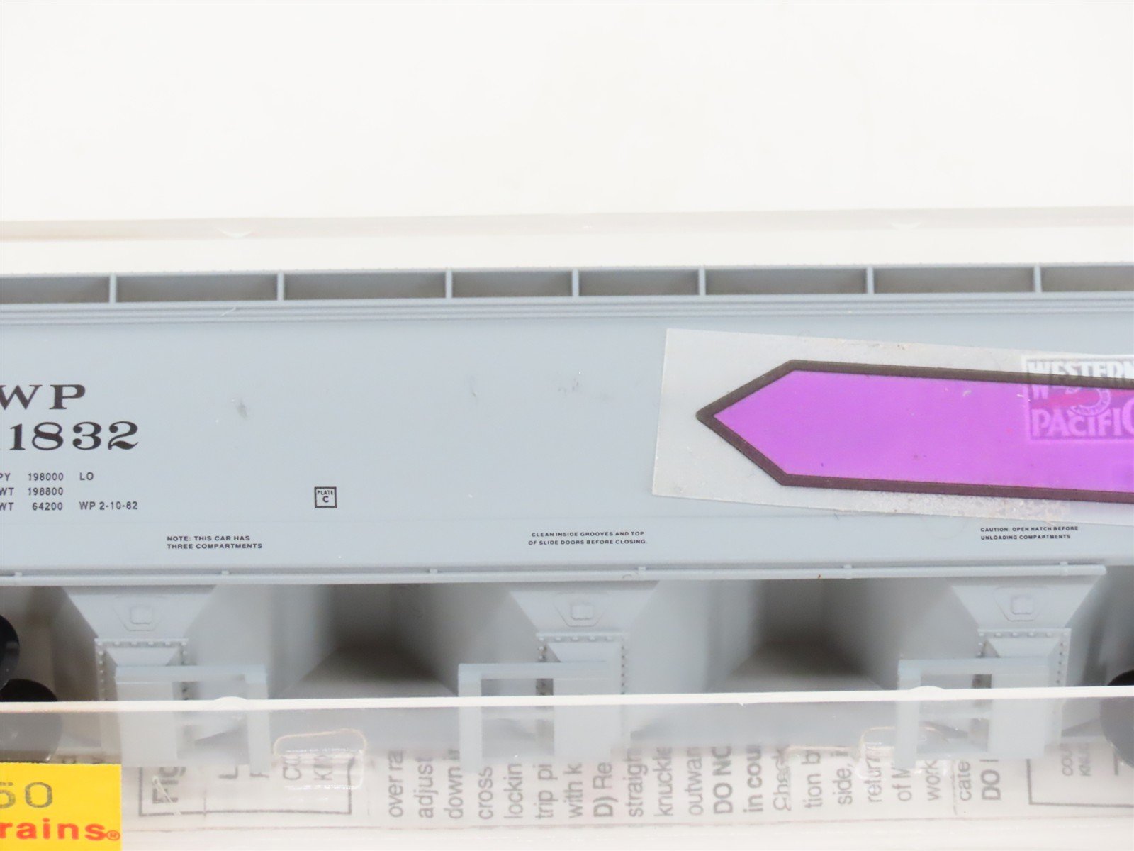 N Scale Micro-Trains MTL 93050 WP Western Pacific 3-Bay Covered Hopper #11832
