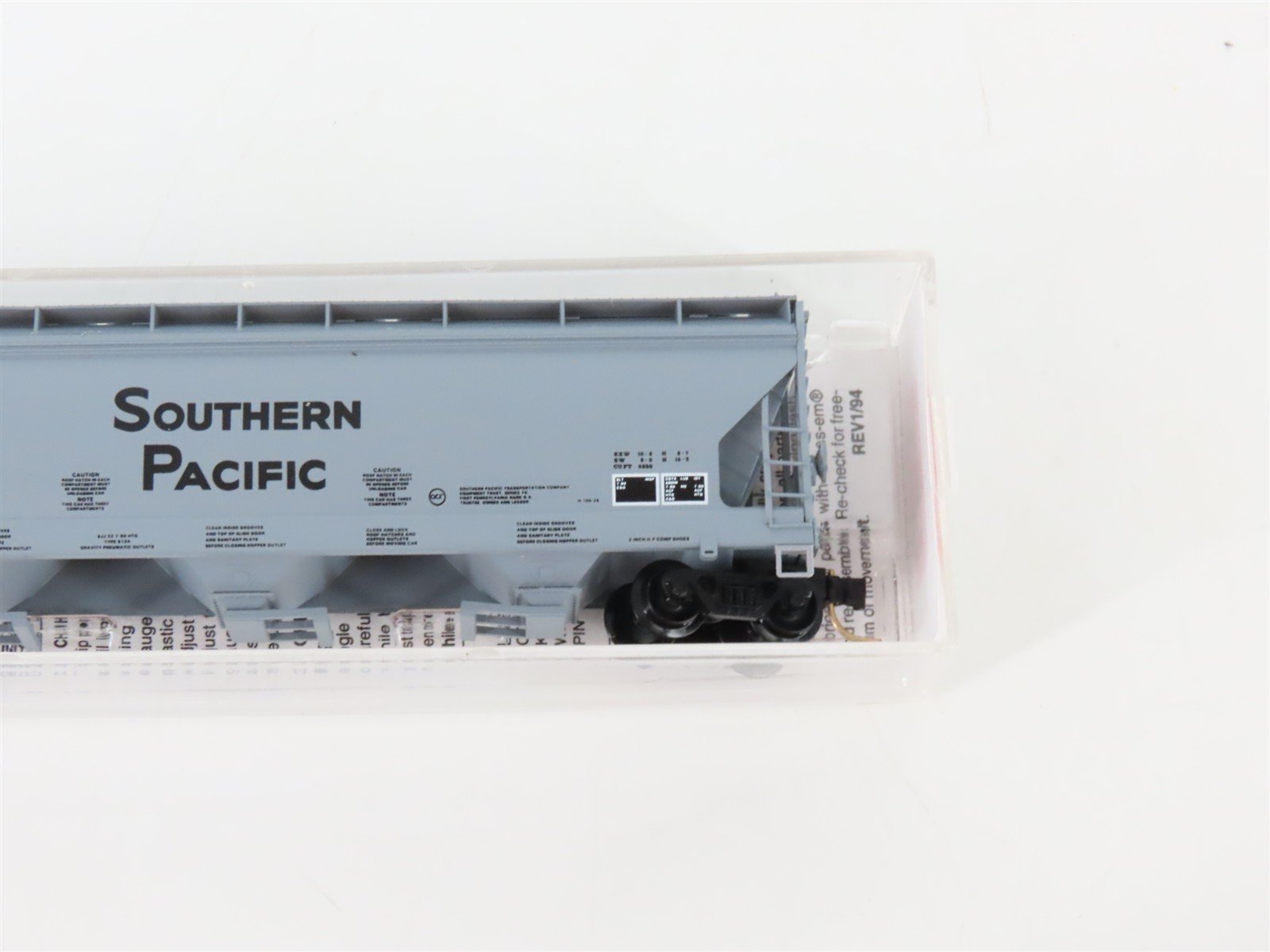 N Scale Micro-Trains MTL 94040 SP Southern Pacific 3-Bay Covered Hopper #496532