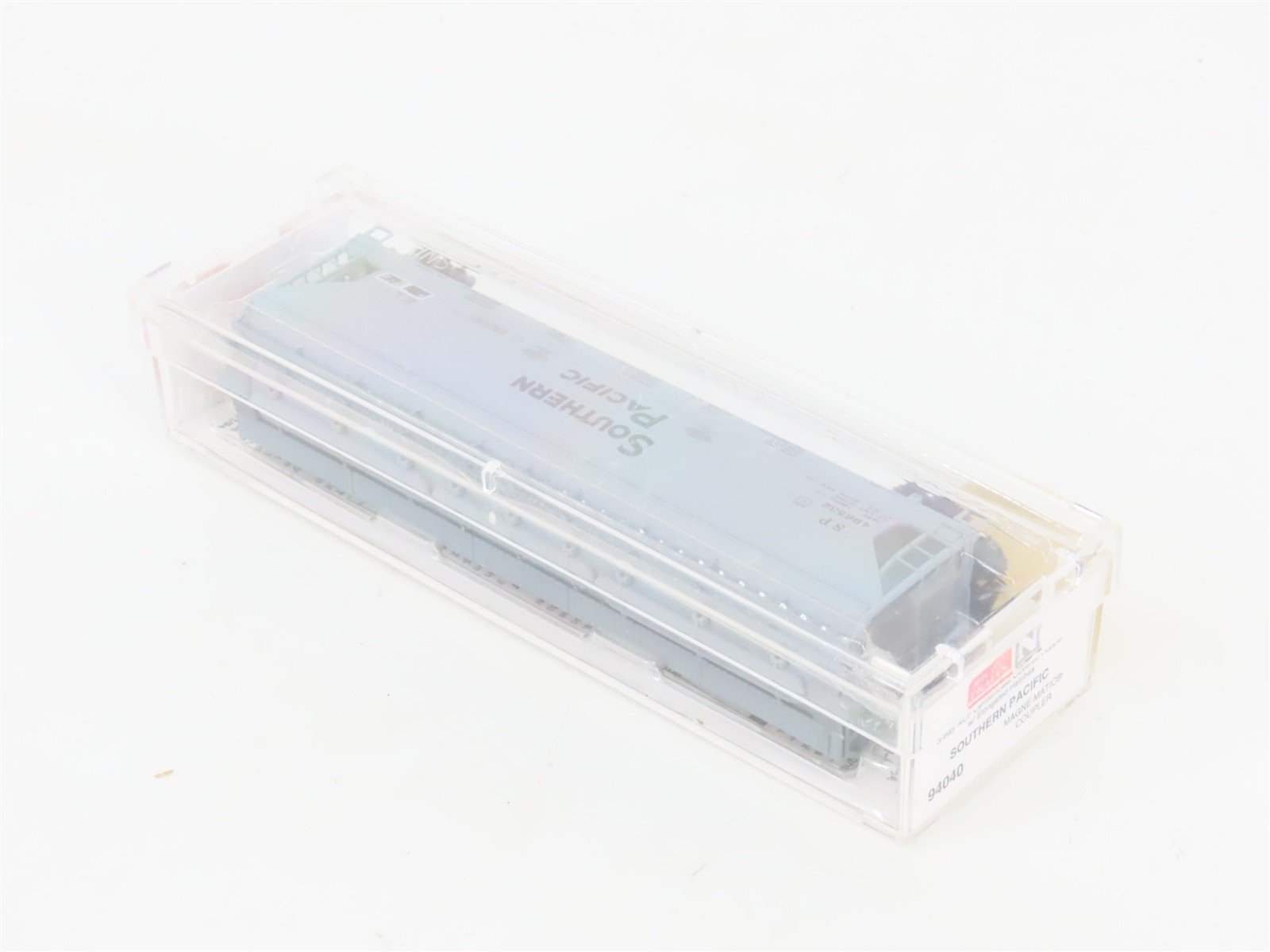 N Scale Micro-Trains MTL 94040 SP Southern Pacific 3-Bay Covered Hopper #496532