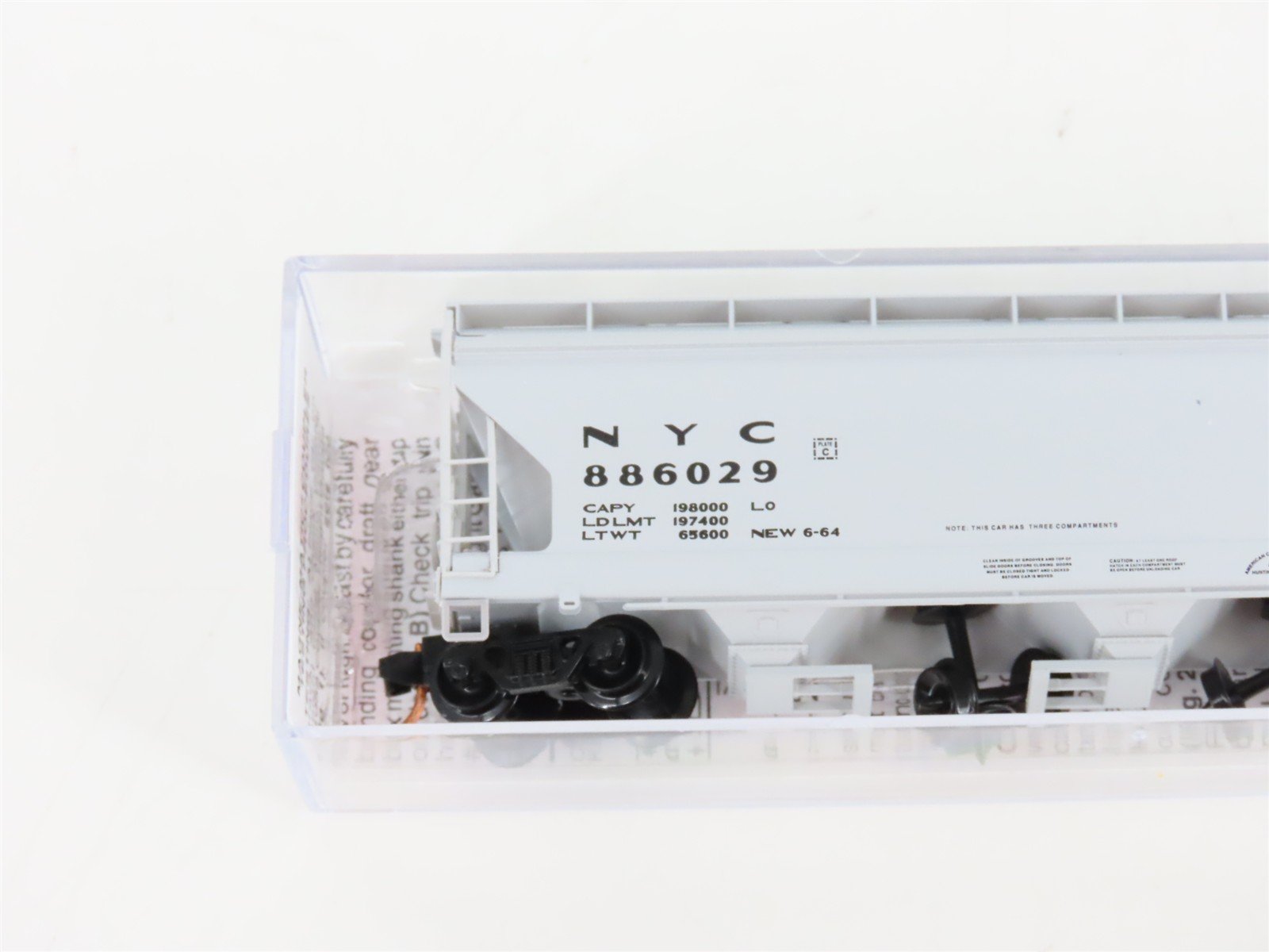 N Micro-Trains MTL 09300030 NYC New York Central 3-Bay Covered Hopper #886029