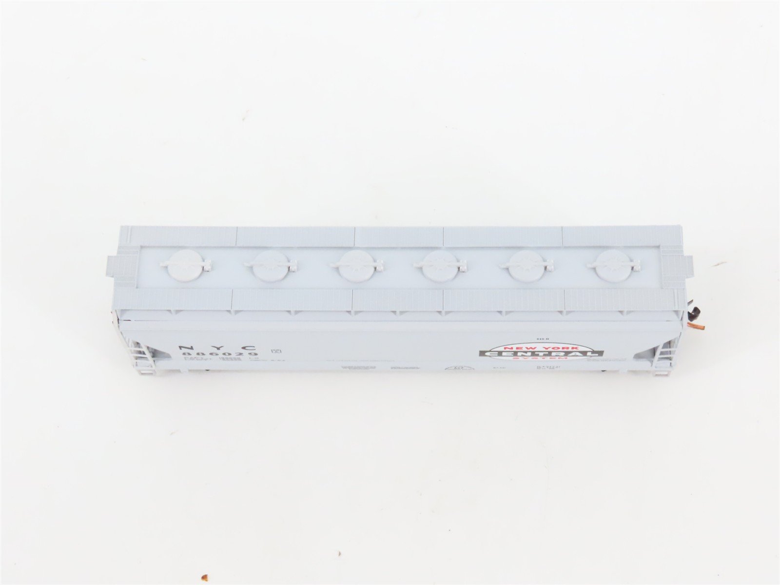 N Micro-Trains MTL 09300030 NYC New York Central 3-Bay Covered Hopper #886029