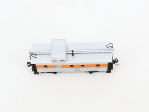 N Scale Micro-Trains MTL 51220 WP Western Pacific Offset Cupola Caboose #602