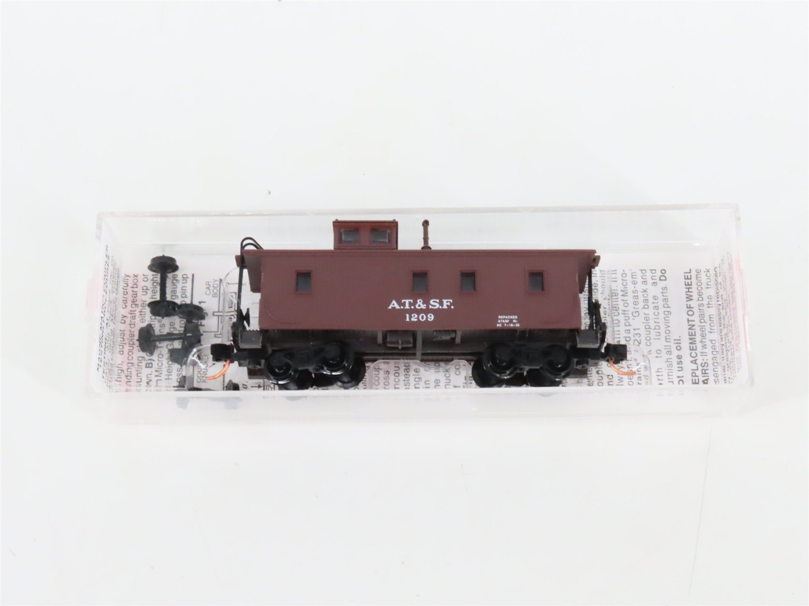 N Scale Micro-Trains MTL 51100 ATSF Santa Fe Offset Cupola Caboose #1209
