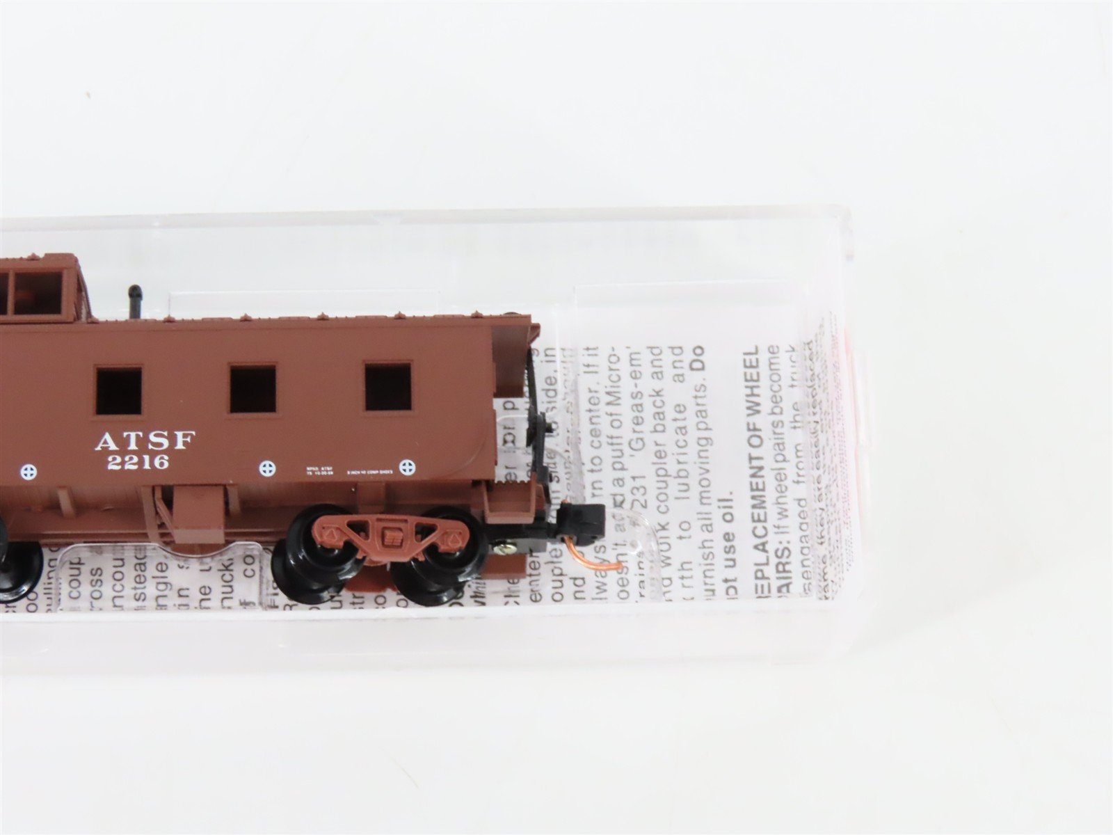 N Scale Micro-Trains MTL 100180 ATSF Santa Fe Offset Cupola Steel Caboose #2216