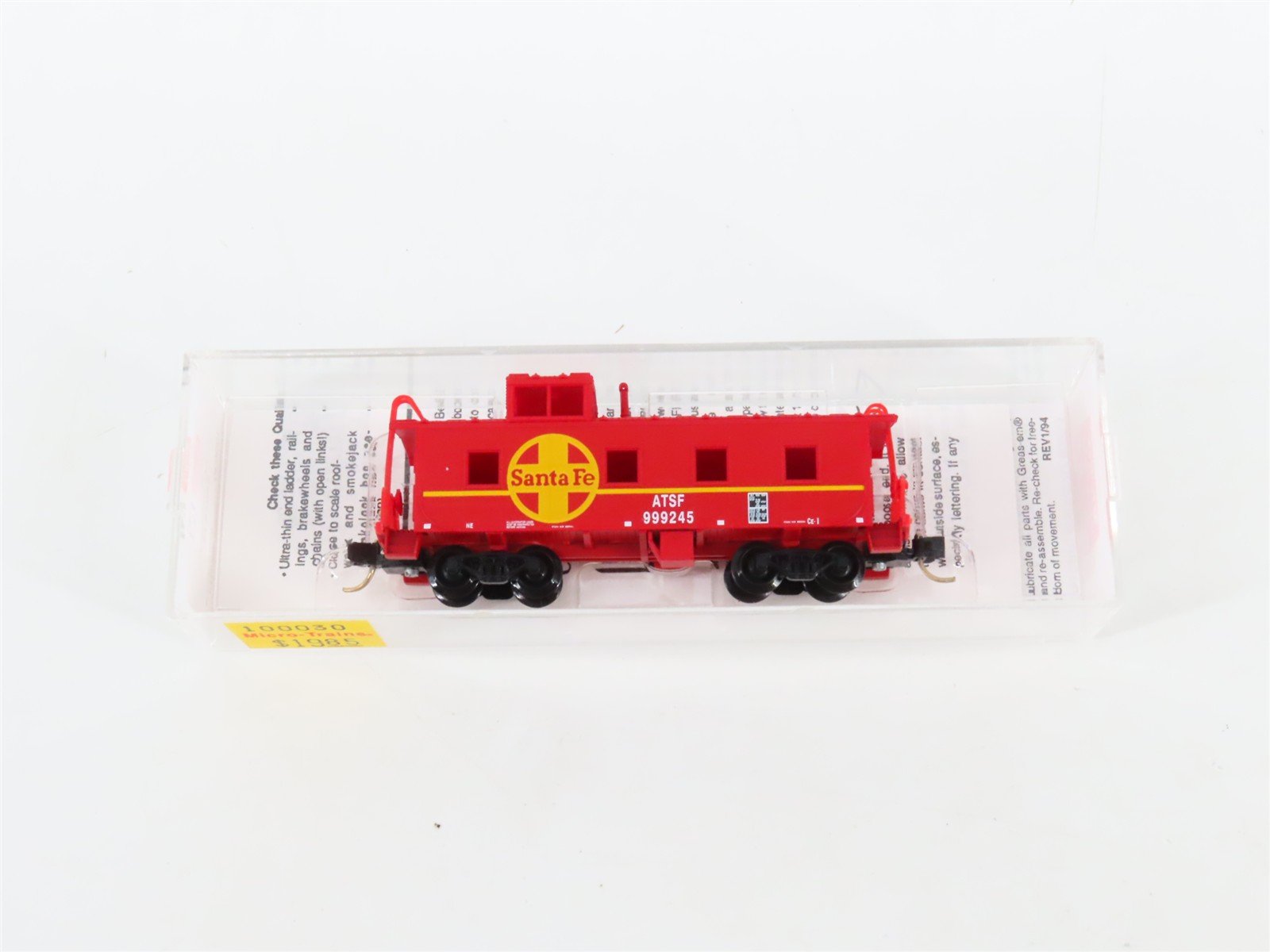 N Micro-Trains MTL 100030 ATSF Santa Fe Offset Cupola Steel Caboose #999245