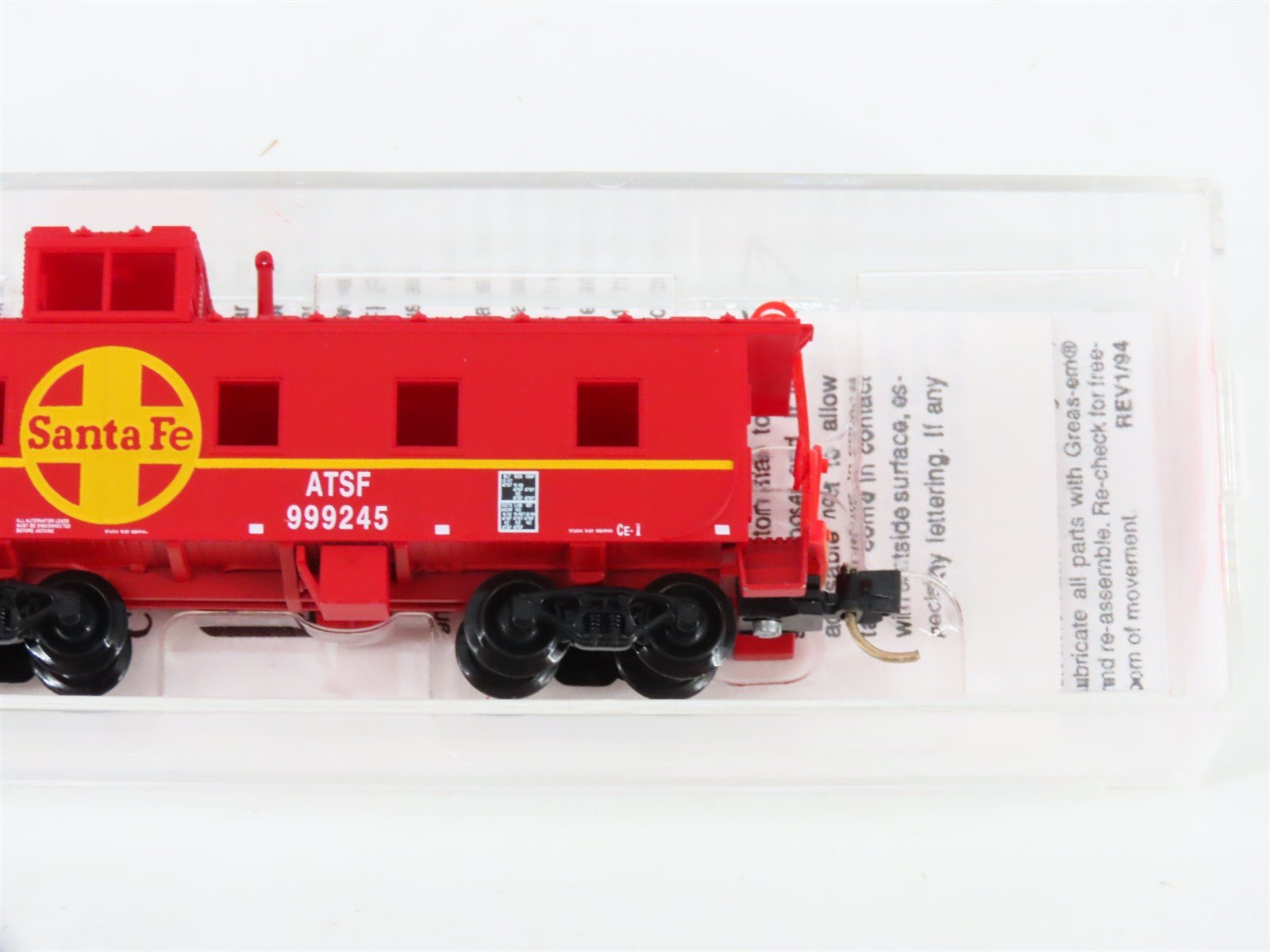 N Micro-Trains MTL 100030 ATSF Santa Fe Offset Cupola Steel Caboose #999245