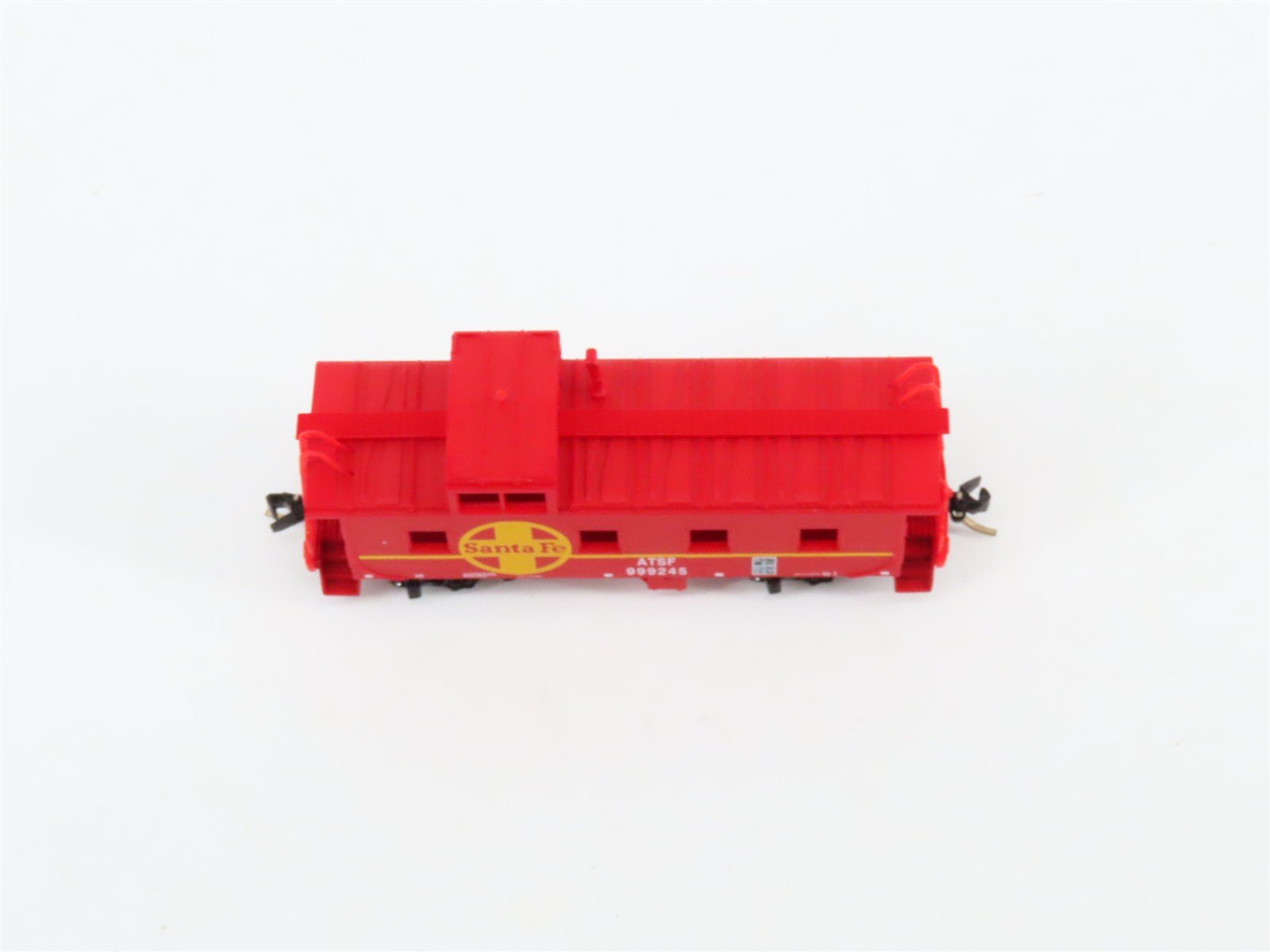 N Micro-Trains MTL 100030 ATSF Santa Fe Offset Cupola Steel Caboose #999245