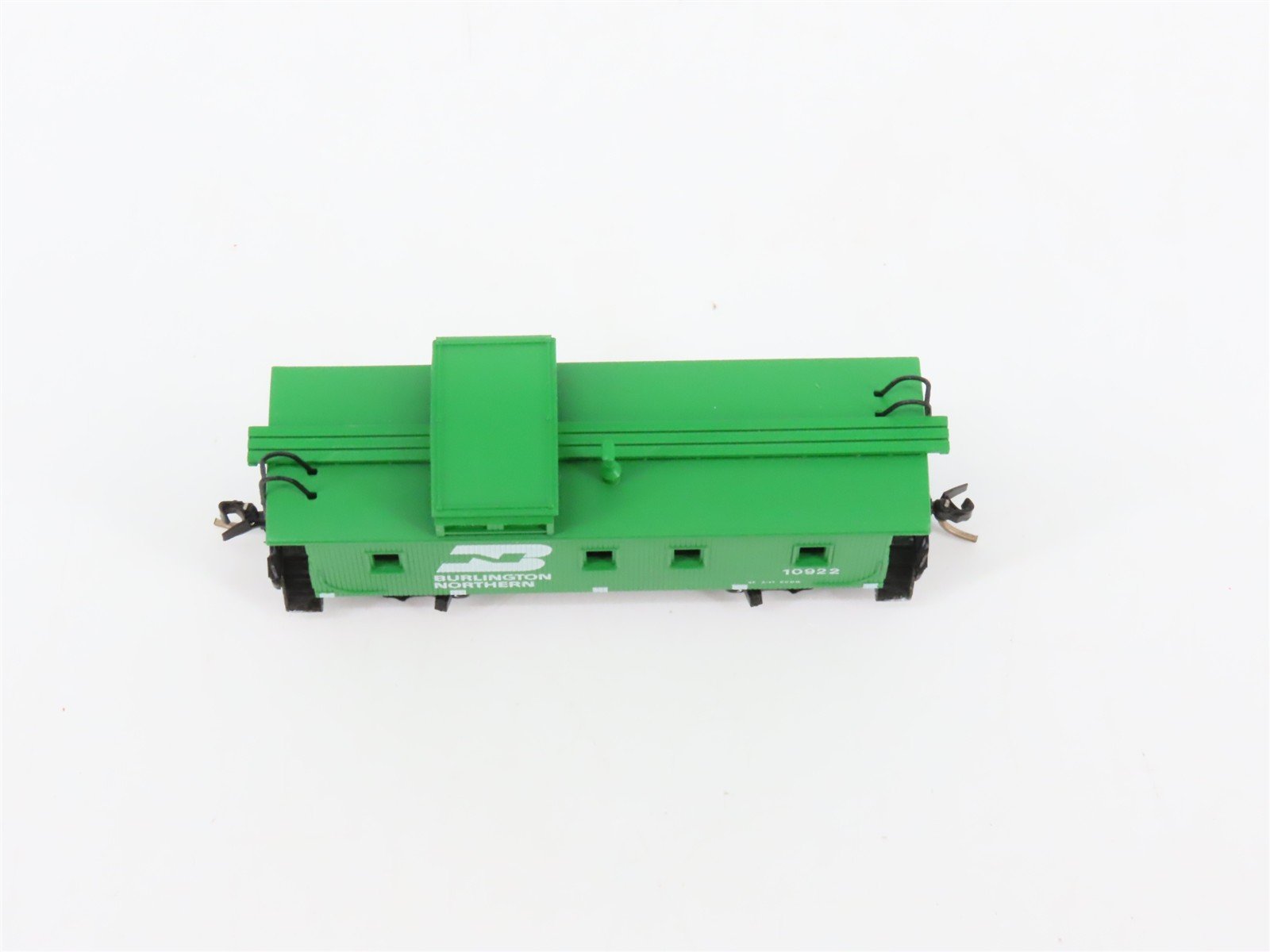 N Micro-Trains MTL 51090 BN Burlington Northern Offset Cupola Caboose #10922