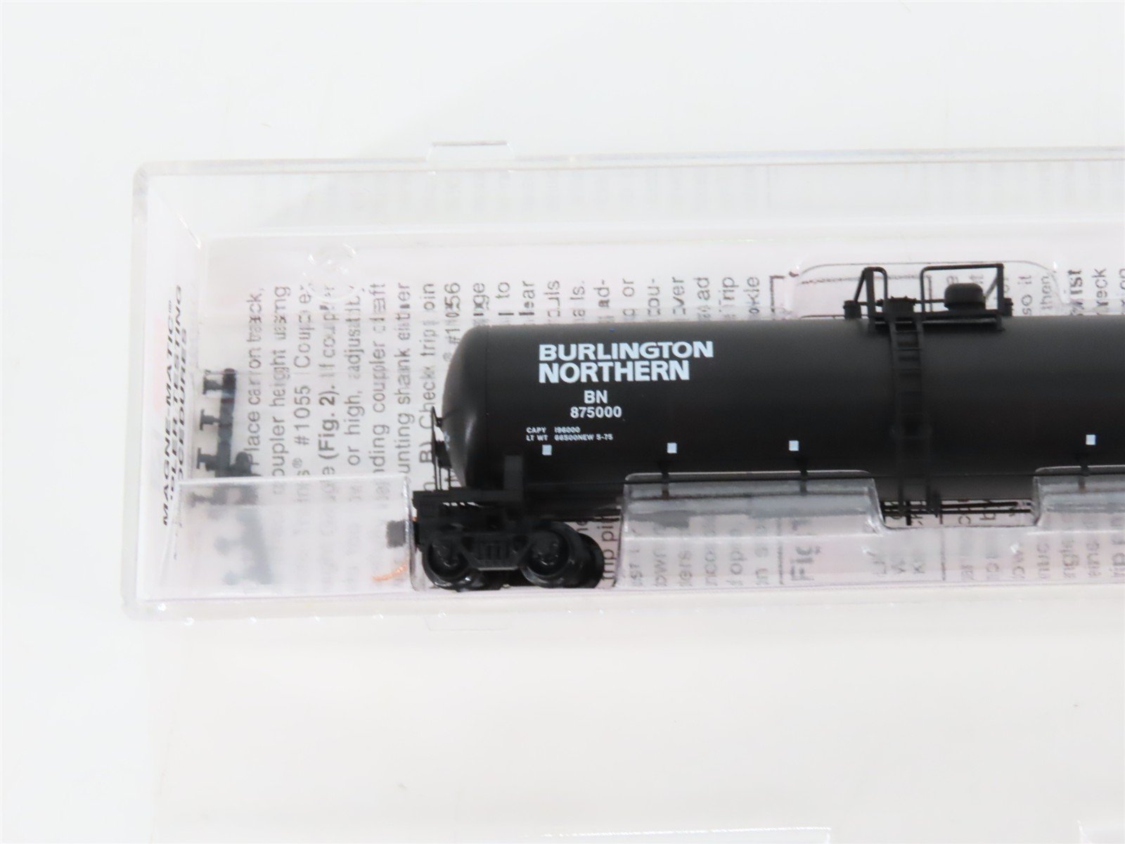 N Micro-Trains MTL 110040 BN Burlington Northern 56' General Tank Car #875000