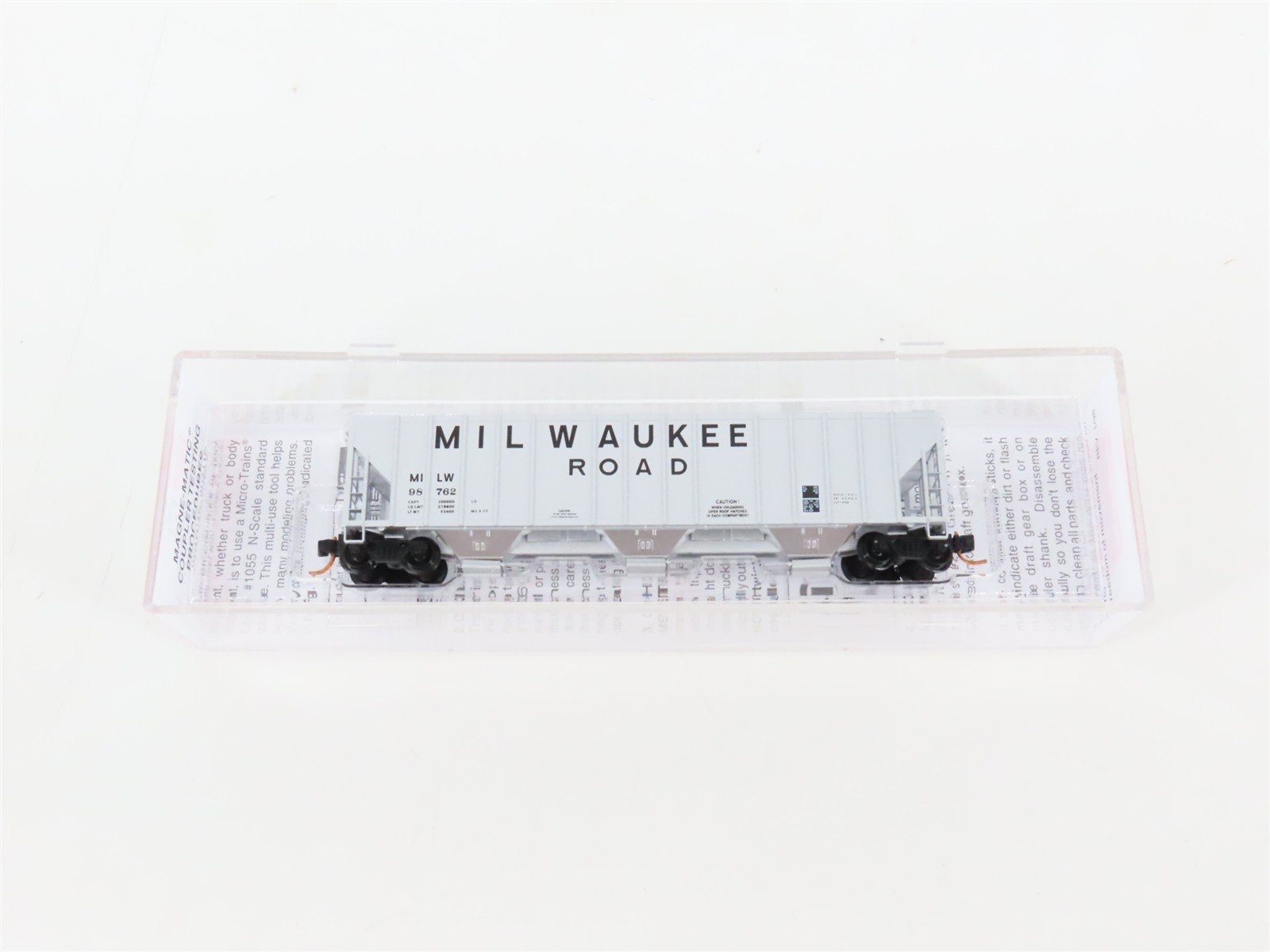 N Micro-Trains MTL 09900050 MILW Milwaukee Road 3-Bay Covered Hopper #98762