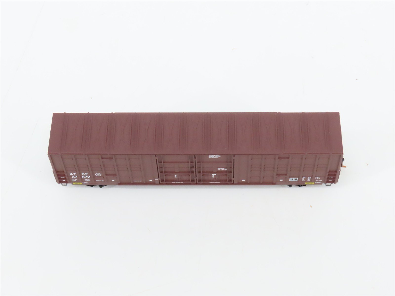N Scale Micro-Trains MTL 103050 ATSF Santa Fe 60' Waffle-Side Box Car #37572