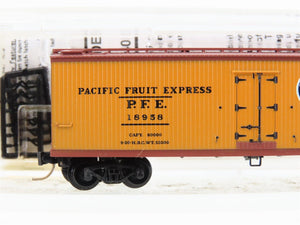 N Scale Micro-Trains MTL 47060 PFE/UP/SP Railways 40' Wood Reefer #18958
