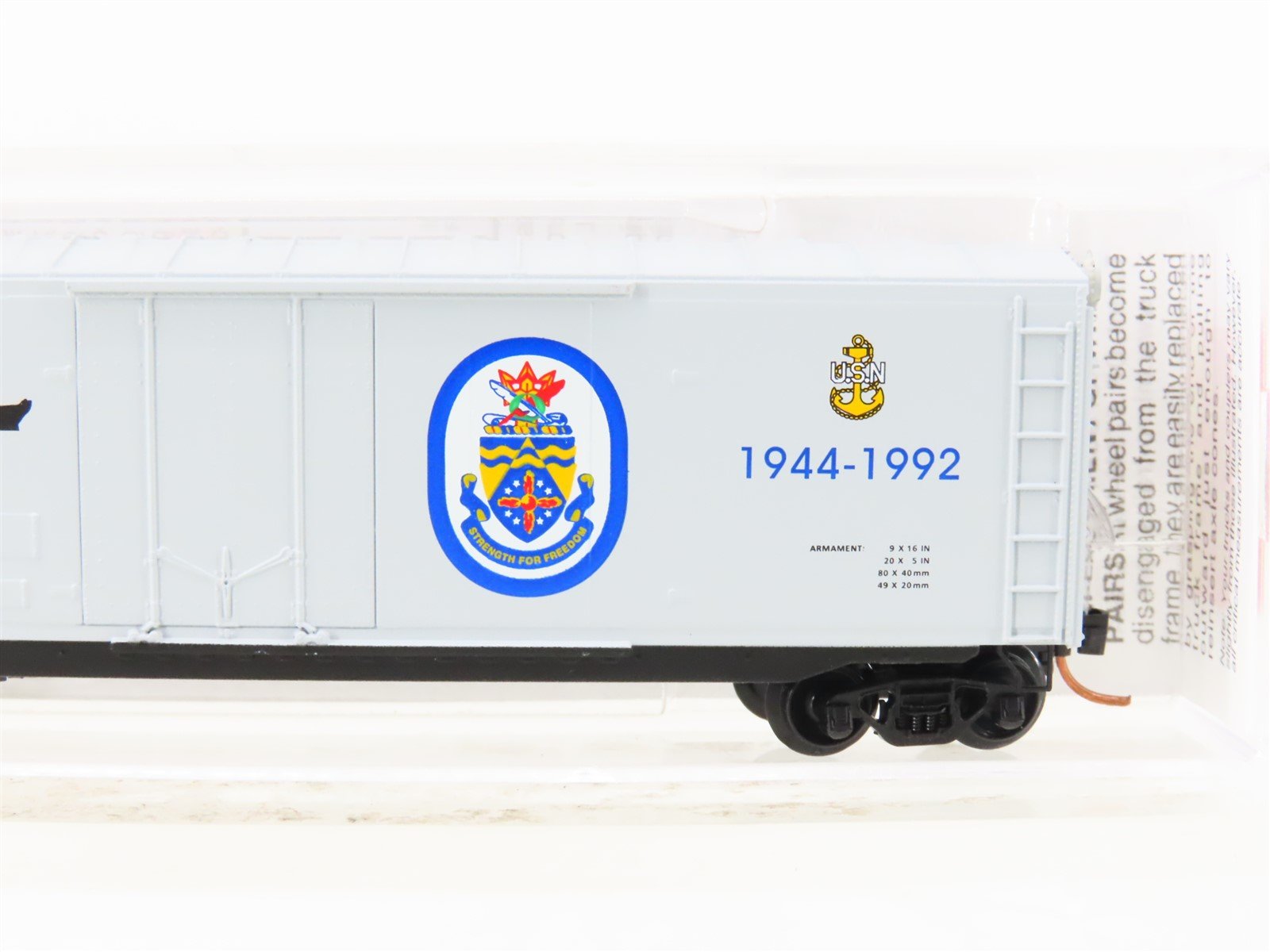 N Micro-Trains MTL 03800401 USS Missouri Navy Series #1 50' Boxcar #BB-63