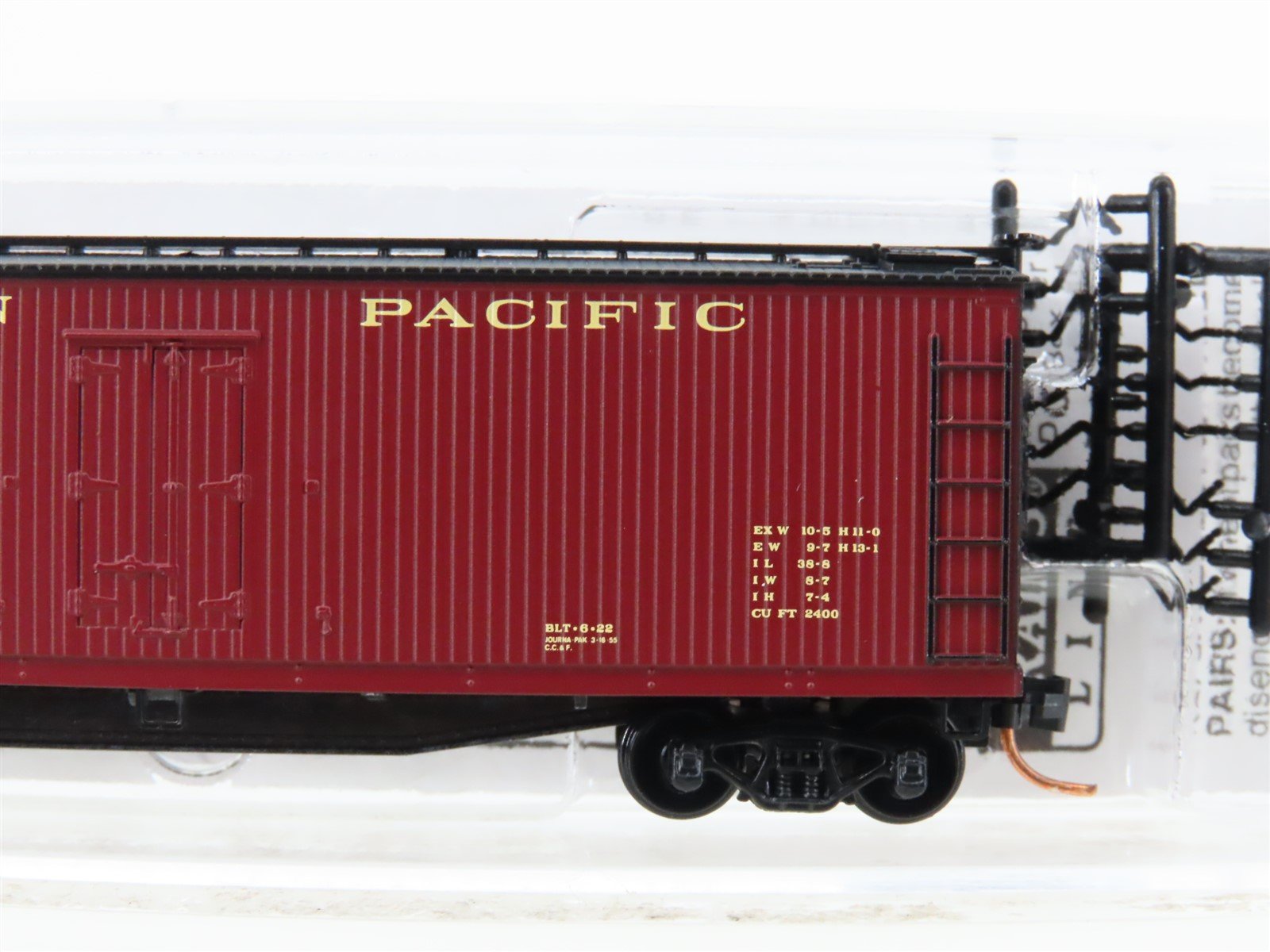 N Scale Micro-Trains MTL 04900530 CP Canadian Pacific 40' Wood Reefer #5609