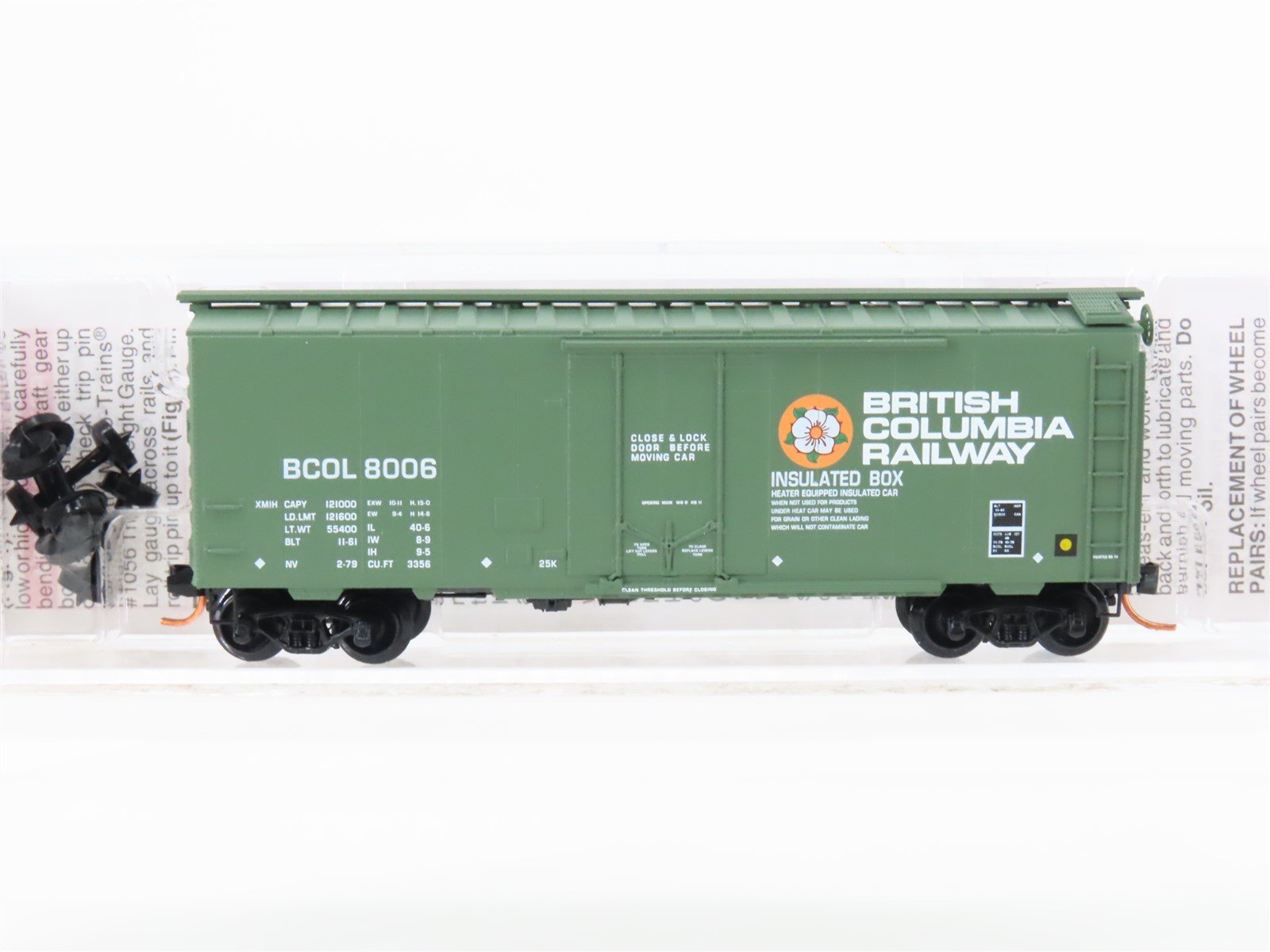 N Micro-Trains MTL 02100230 BCOL British Columbia 40' Standard Boxcar #8006