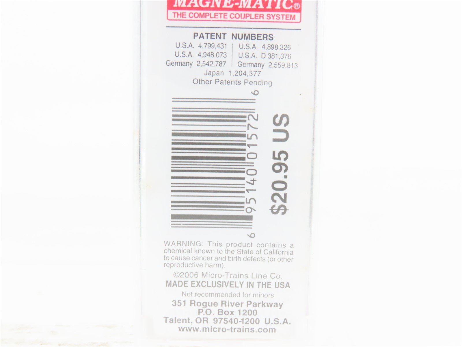 N Micro-Trains MTL 02100230 BCOL British Columbia 40' Standard Boxcar #8006