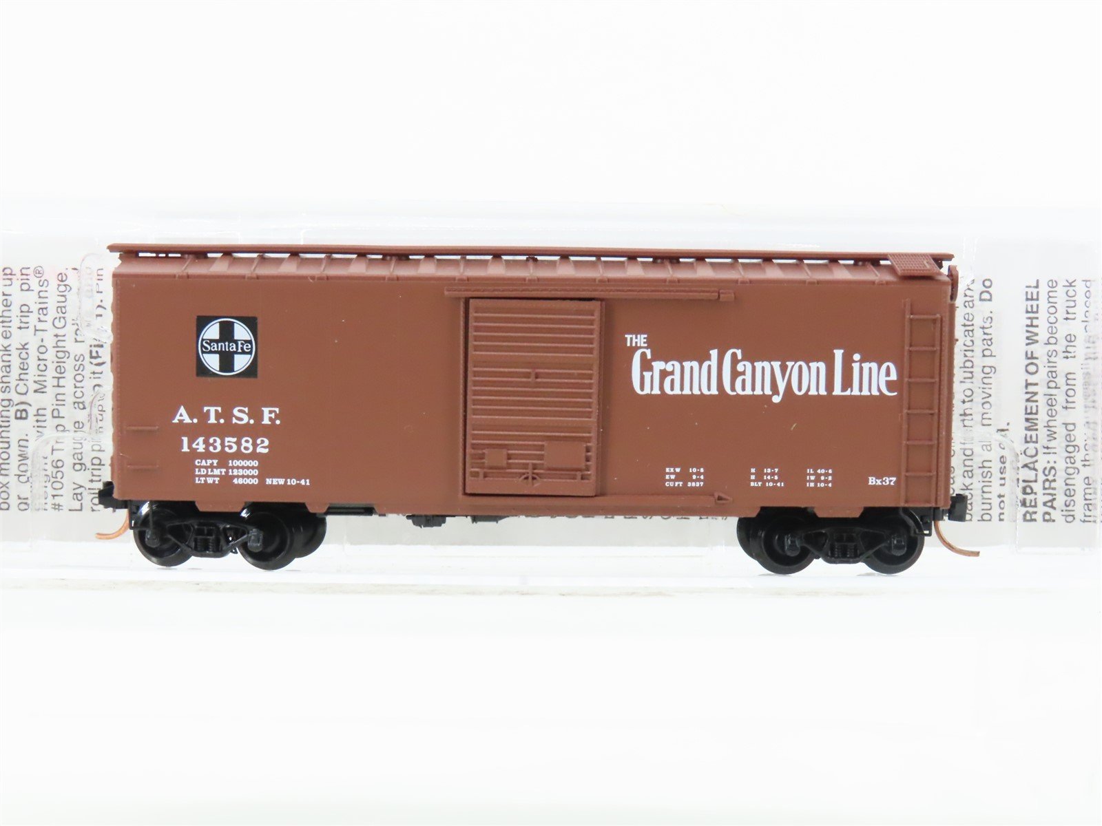 N Scale Micro-Trains MTL 20060 ATSF Santa Fe Grand Canyon 40' Boxcar #143582
