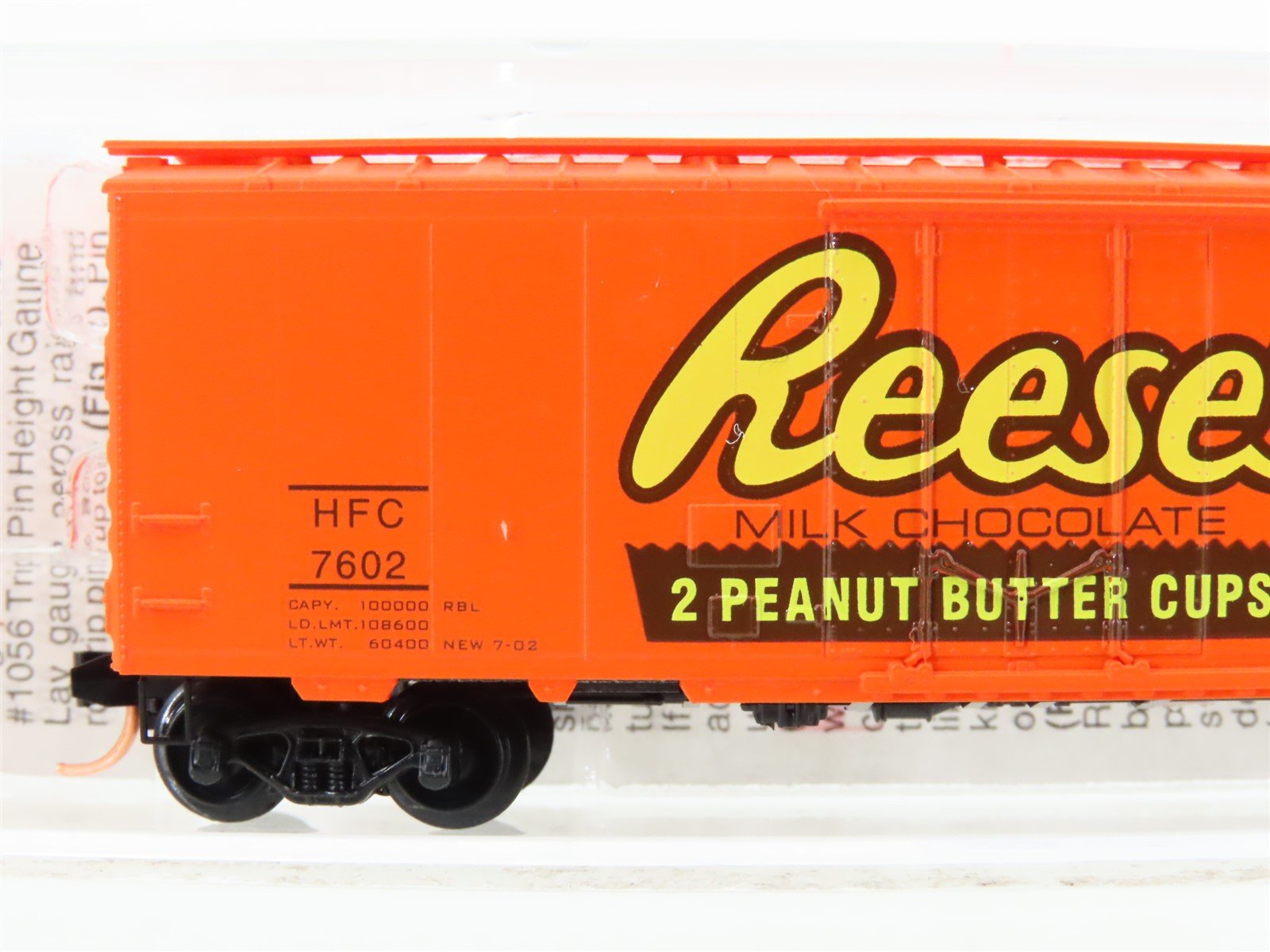 N Scale Micro-Trains MTL 21300 HFC Hershey's Reese's 40' Standard Boxcar #7602