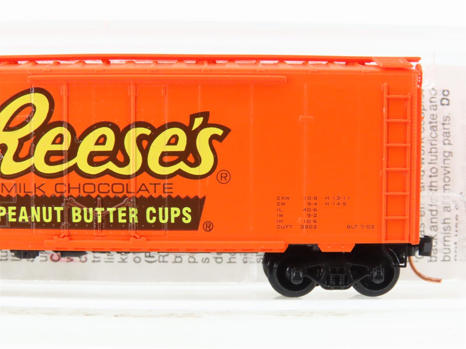 N Scale Micro-Trains MTL 21300 HFC Hershey's Reese's 40' Standard Boxcar #7602