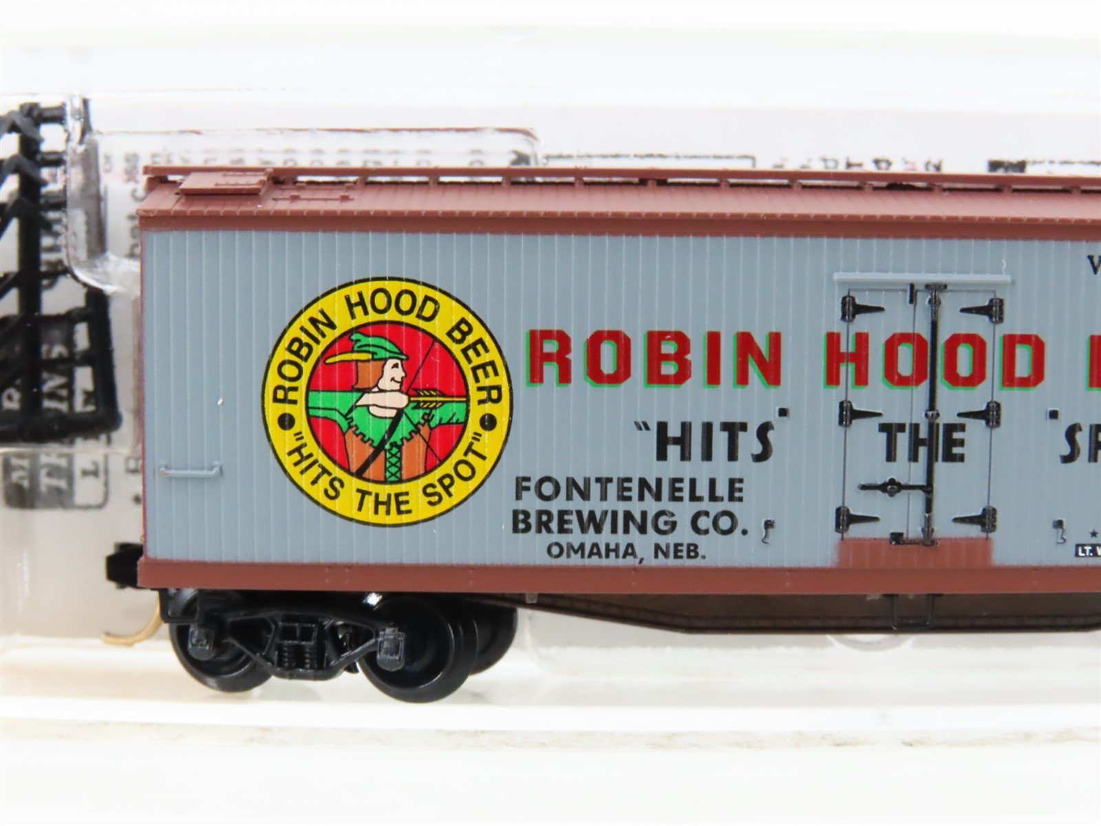 N Scale Micro-Trains 49450 FBX Robin Hood Beer 40' Wood Reefer #5300