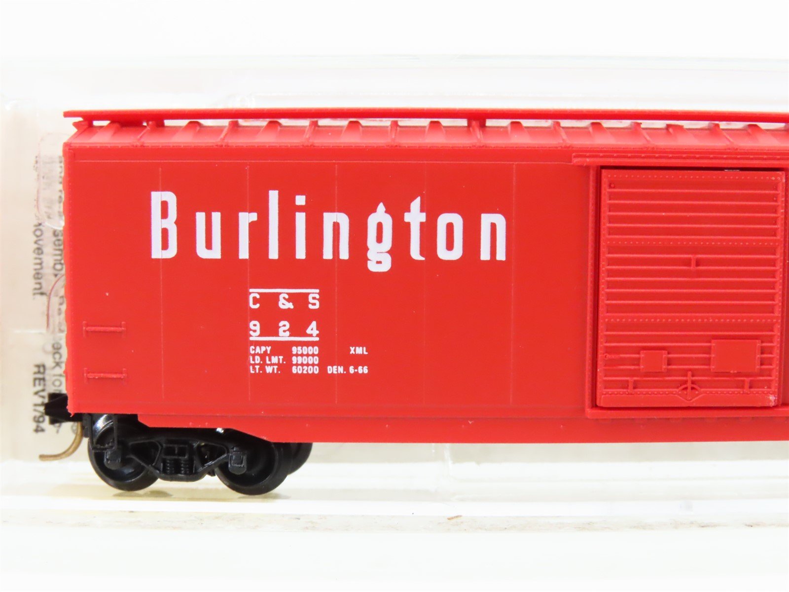 N Scale Micro-Trains MTL 31260 CBQ Burlington 50' Standard Boxcar #924