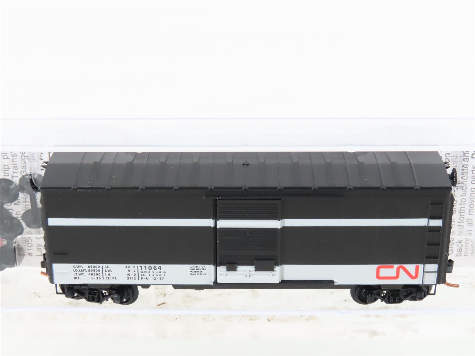 N Micro-Trains MTL 07300070 CN Canadian National 40' Standard Boxcar #11064