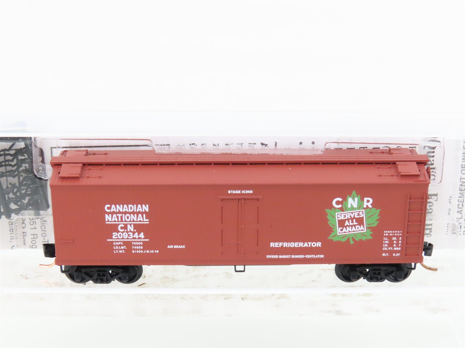 N Scale Micro-Trains MTL 47200 CN Canadian National 40' Wood Reefer #209344