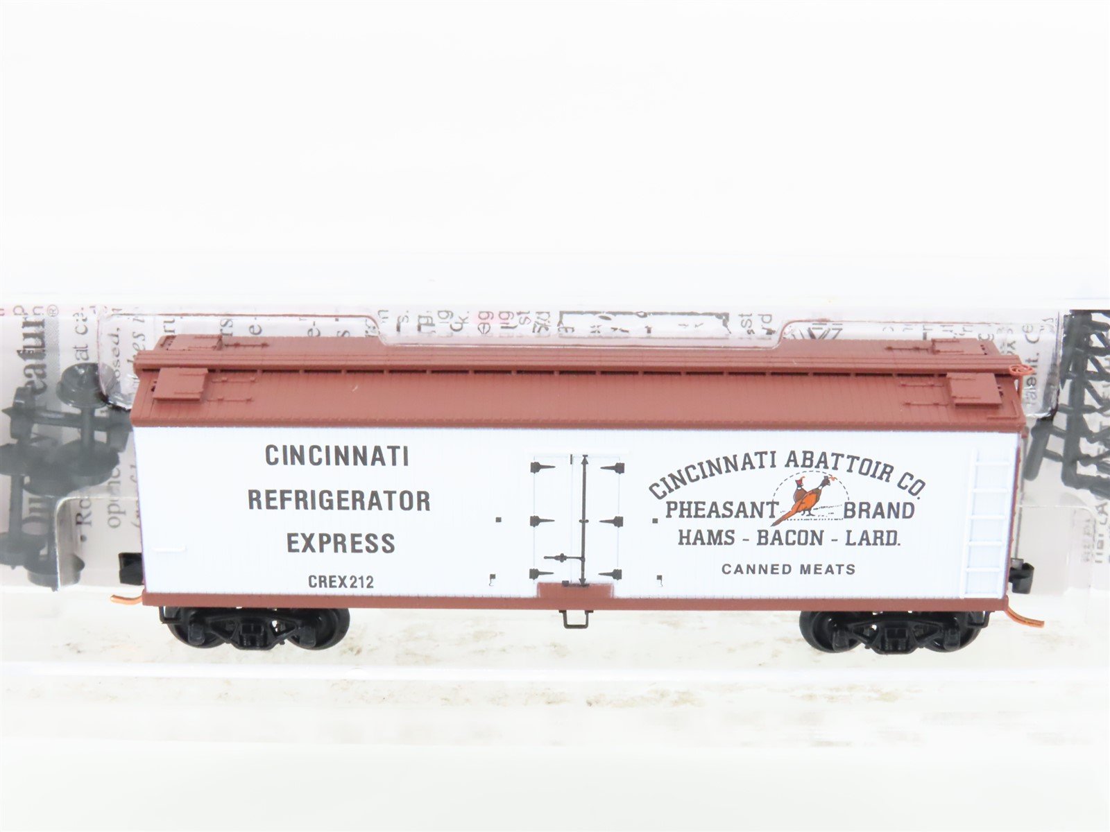 N Micro-Trains MTL 04900090 CREX Cincinnati Reefer Express 40' Wood Reefer #212