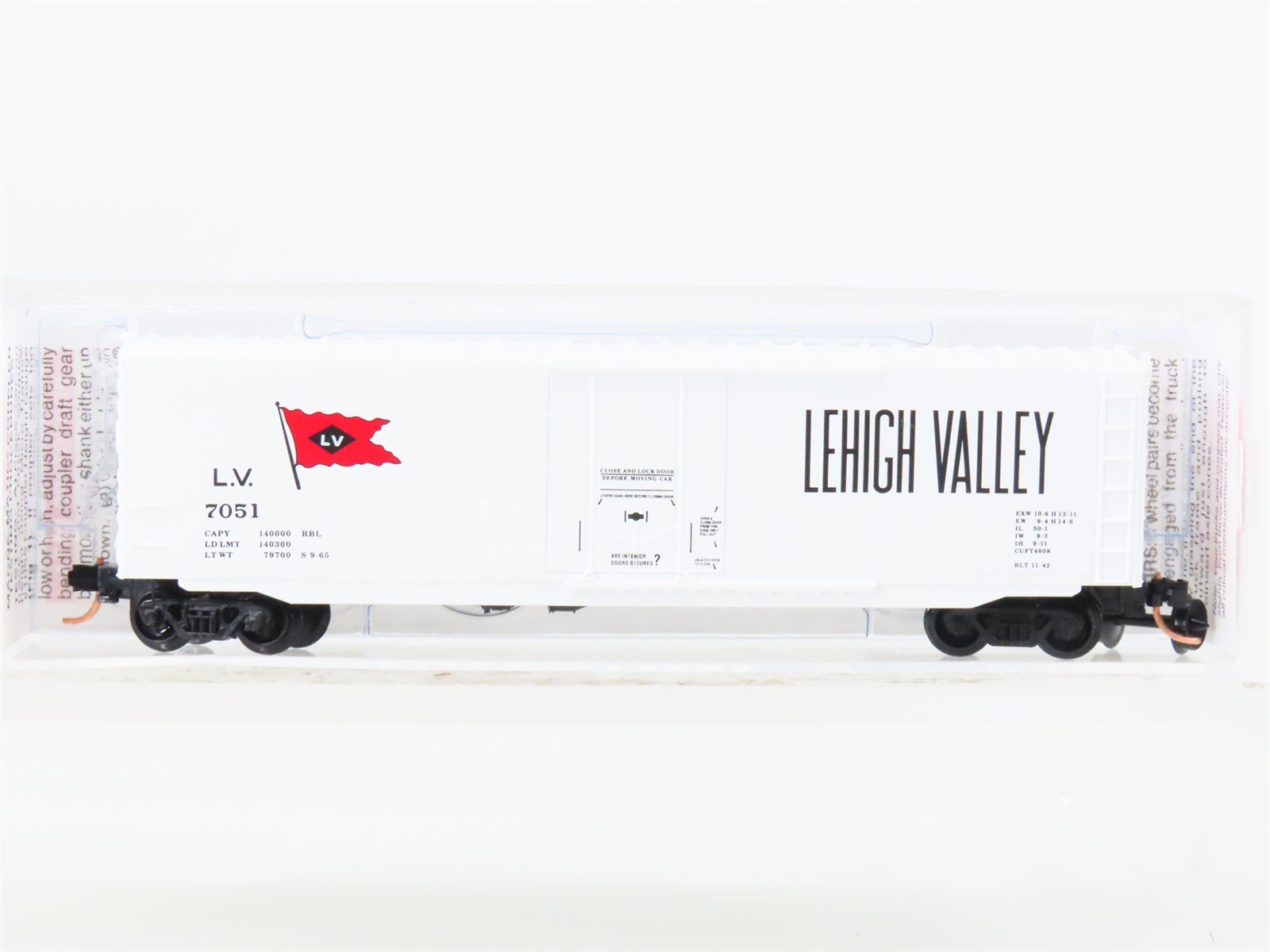N Scale Micro-Trains MTL 38210 LV Lehigh Valley 40' Standard Boxcar #7051